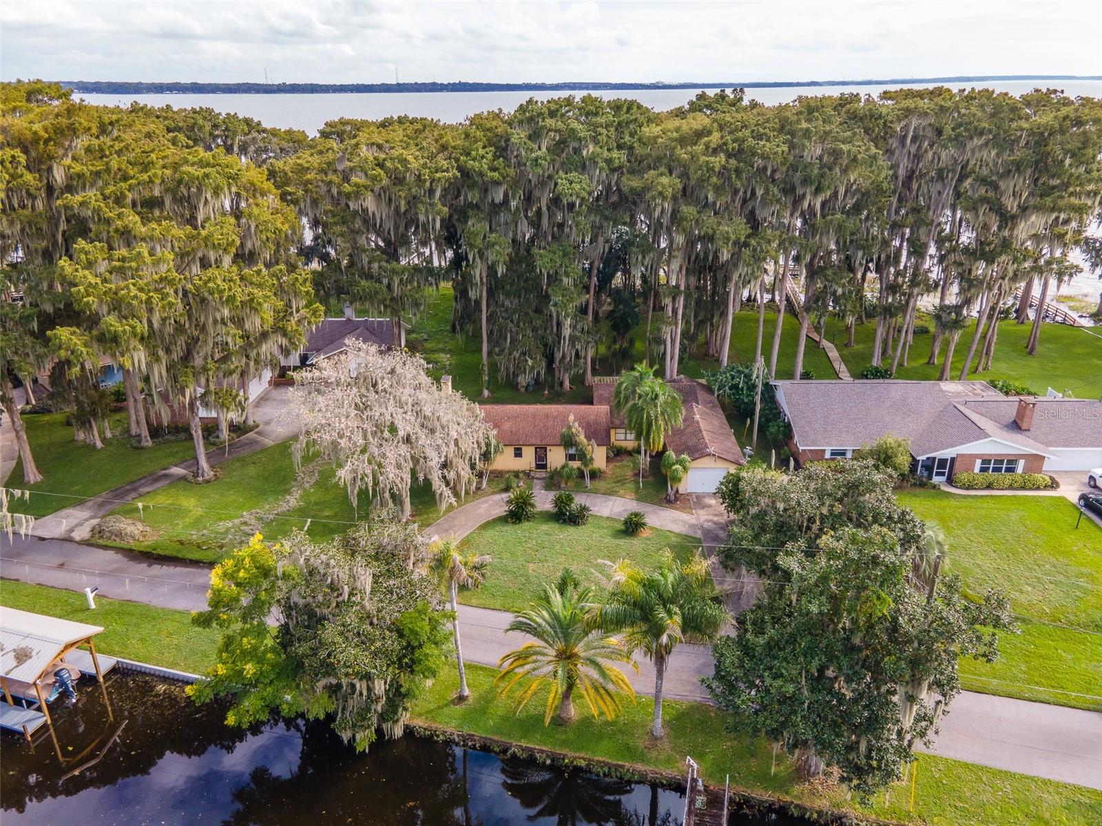 16 CYPRESS DR, EUSTIS, FL, 32726