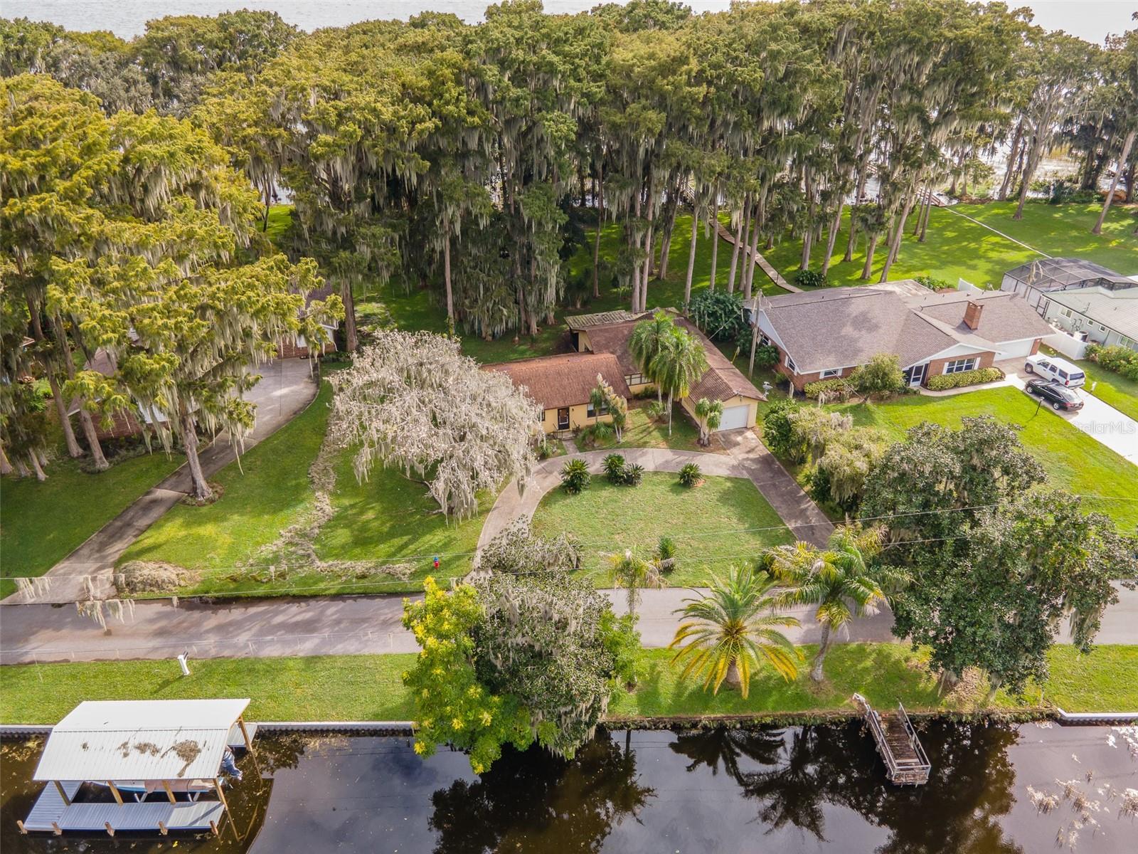 16 CYPRESS DR, EUSTIS, FL, 32726