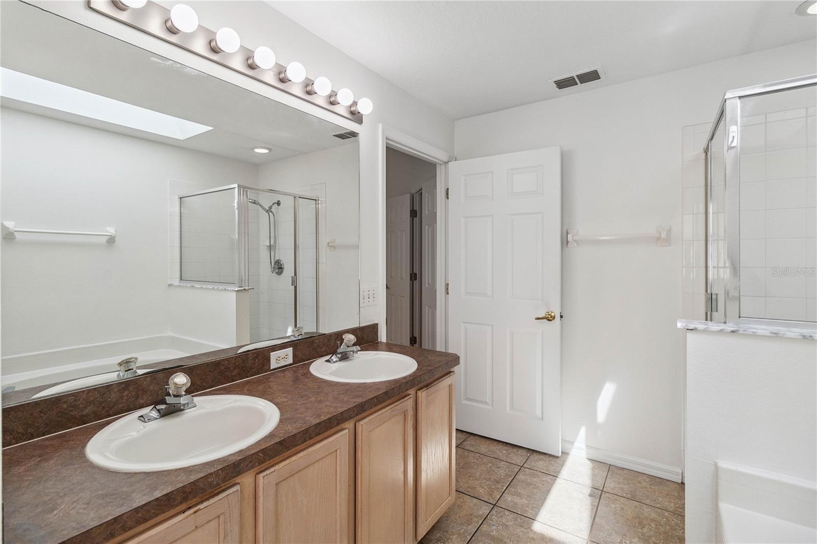 1227 JAYBEE AVE, DAVENPORT, FL, 33897