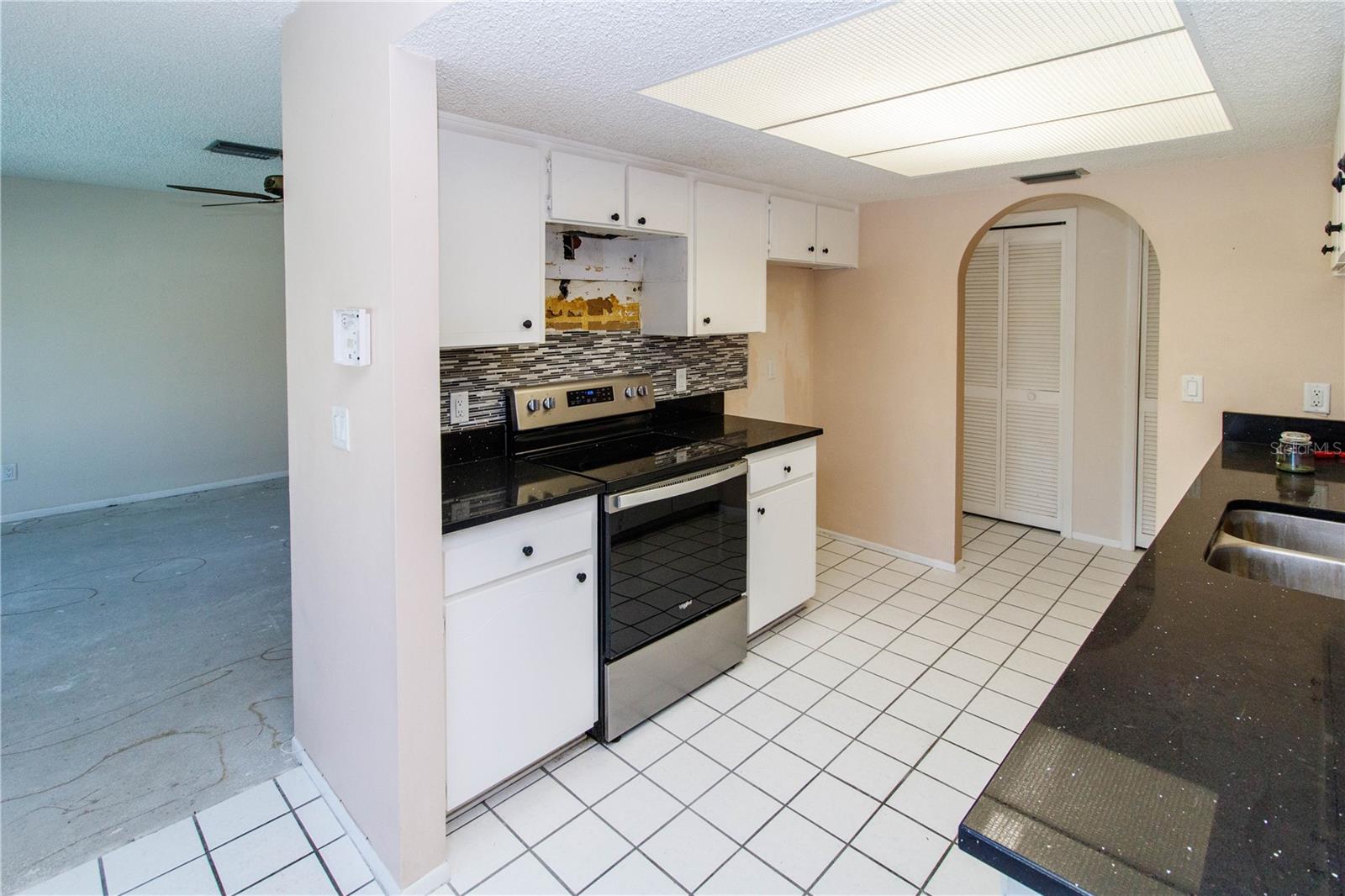 11001 PEPPERTREE LN, PORT RICHEY, FL, 34668