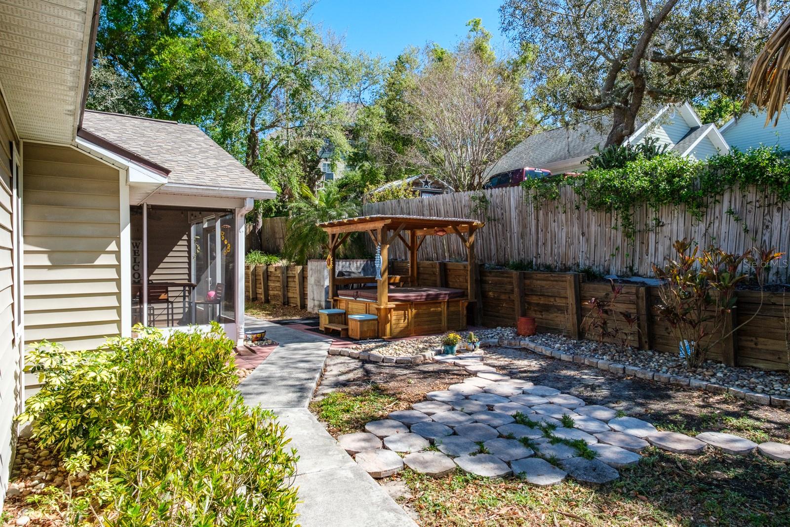 275 S HIGHLAND AVE, TARPON SPRINGS, FL, 34689