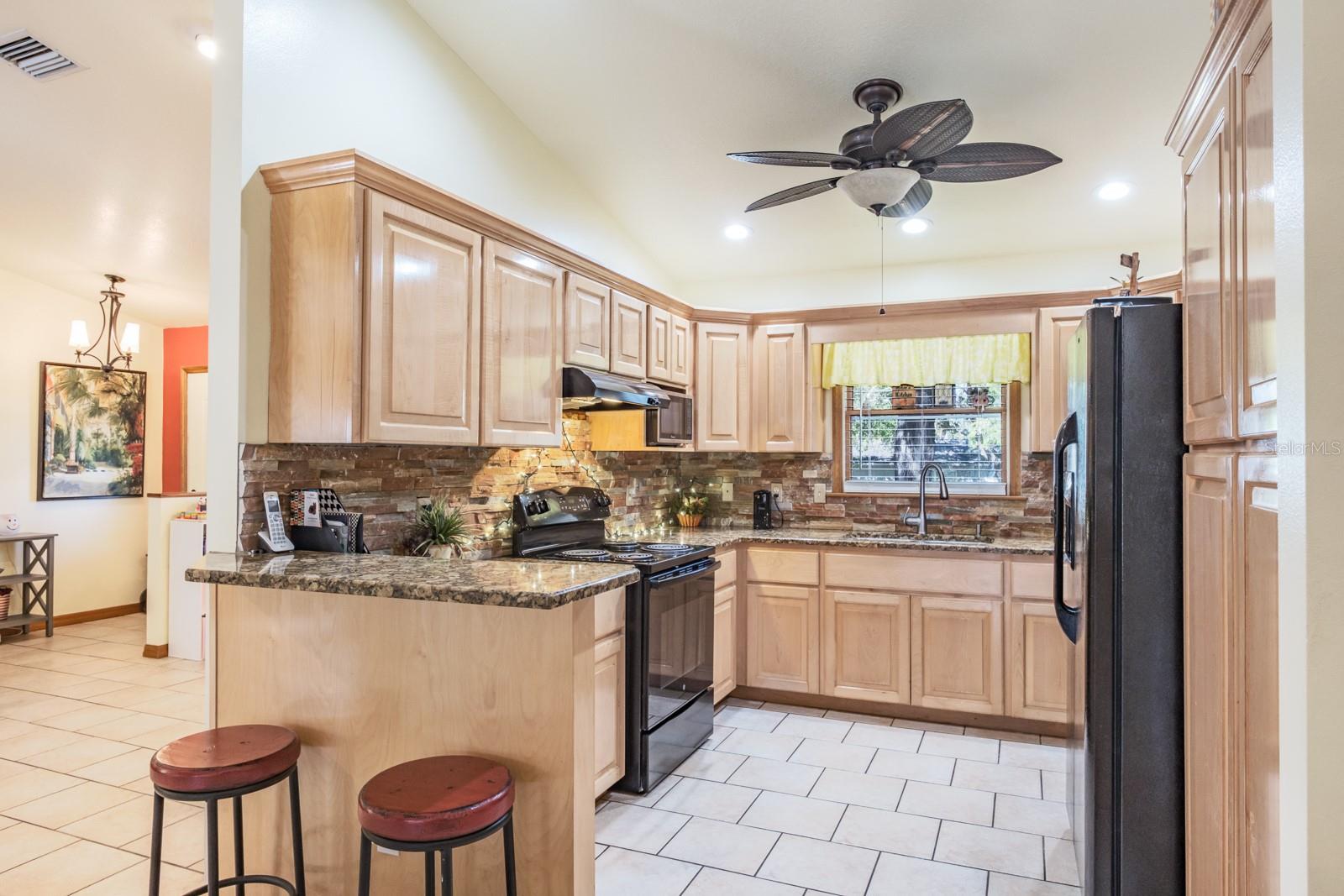 275 S HIGHLAND AVE, TARPON SPRINGS, FL, 34689