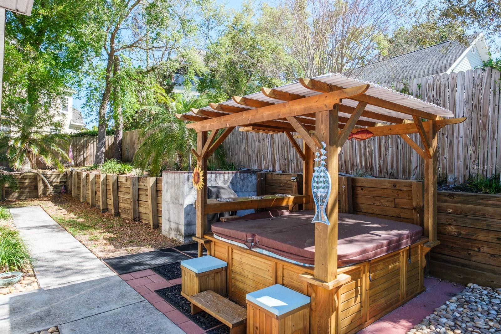 275 S HIGHLAND AVE, TARPON SPRINGS, FL, 34689