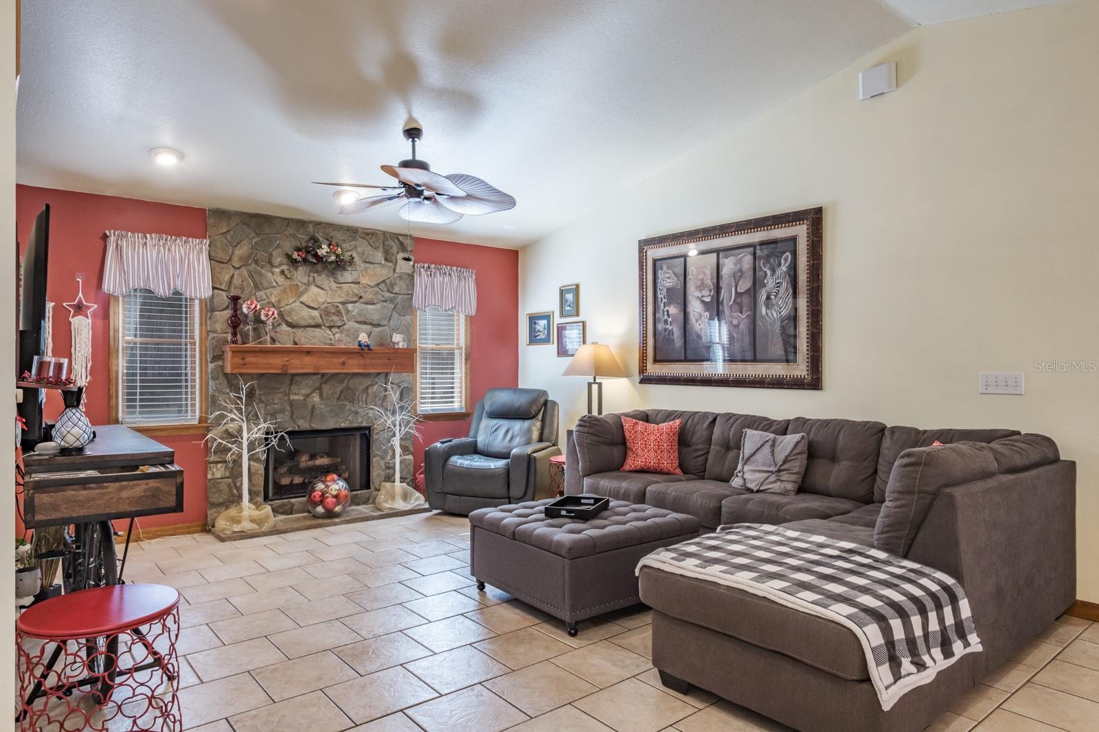275 S HIGHLAND AVE, TARPON SPRINGS, FL, 34689