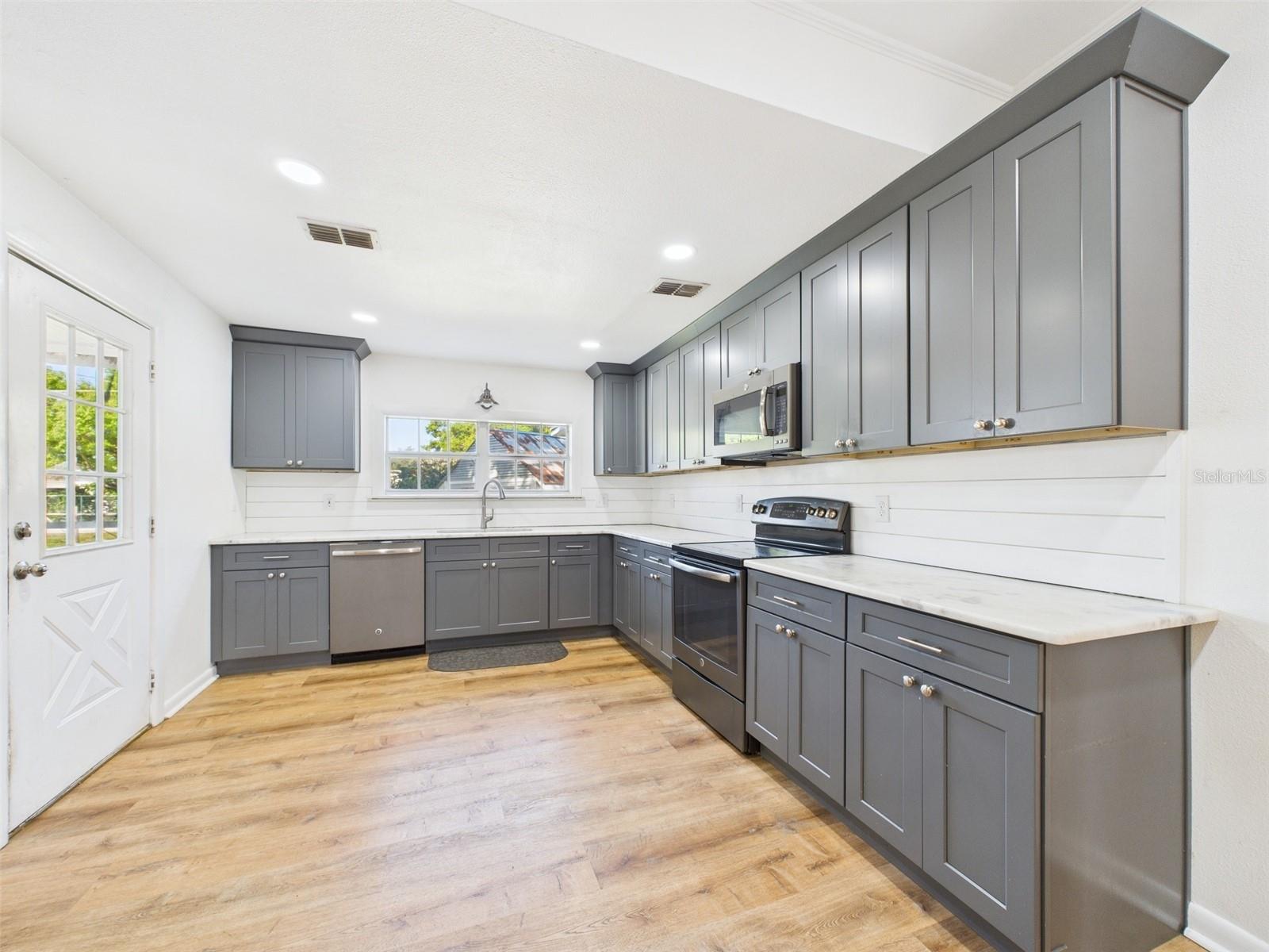 3736 KNIGHTS STATION RD, LAKELAND, FL, 33810