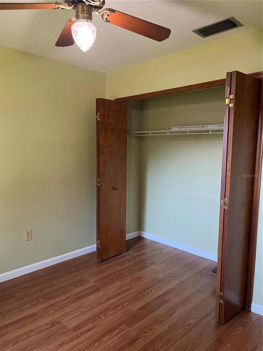 32 COVE LN, EUSTIS, FL, 32726