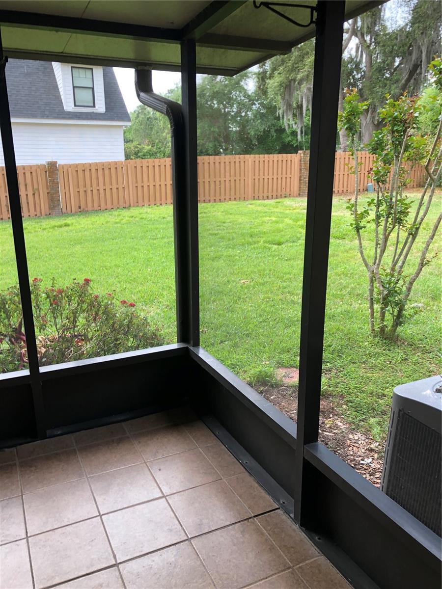 32 COVE LN, EUSTIS, FL, 32726