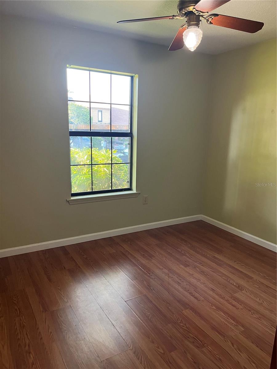 32 COVE LN, EUSTIS, FL, 32726