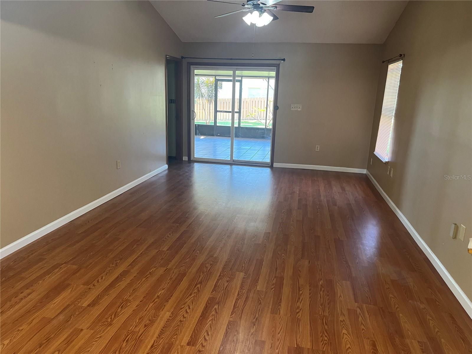 32 COVE LN, EUSTIS, FL, 32726