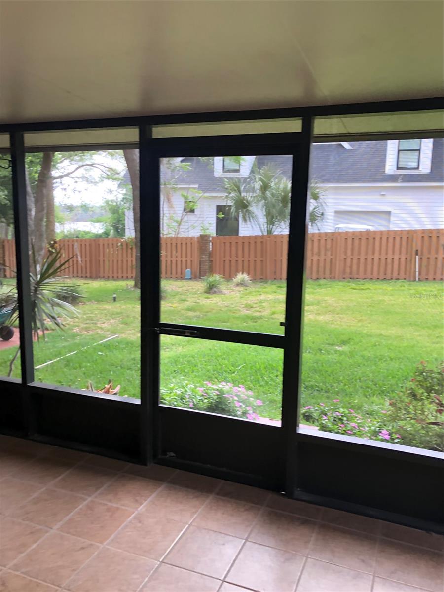 32 COVE LN, EUSTIS, FL, 32726