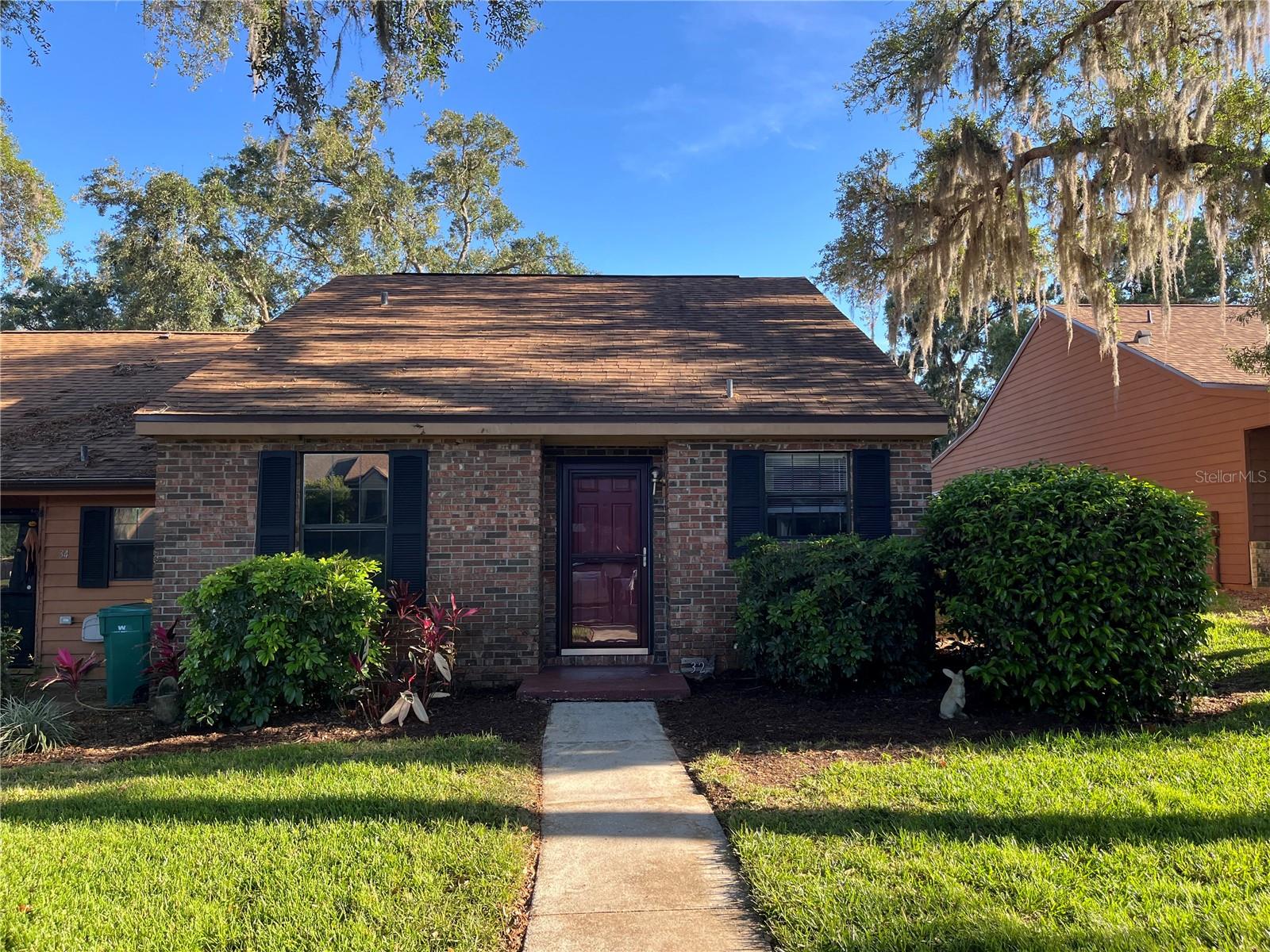 32 COVE LN, EUSTIS, FL, 32726