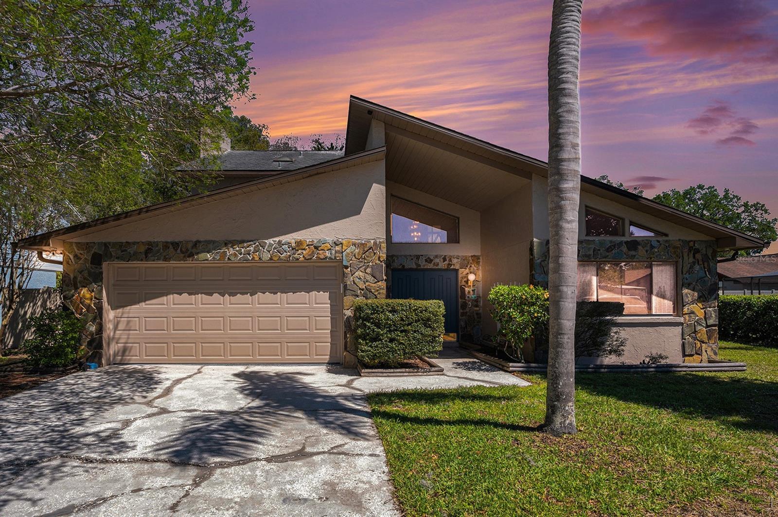 16405 ASHWOOD DR, TAMPA, FL, 33624
