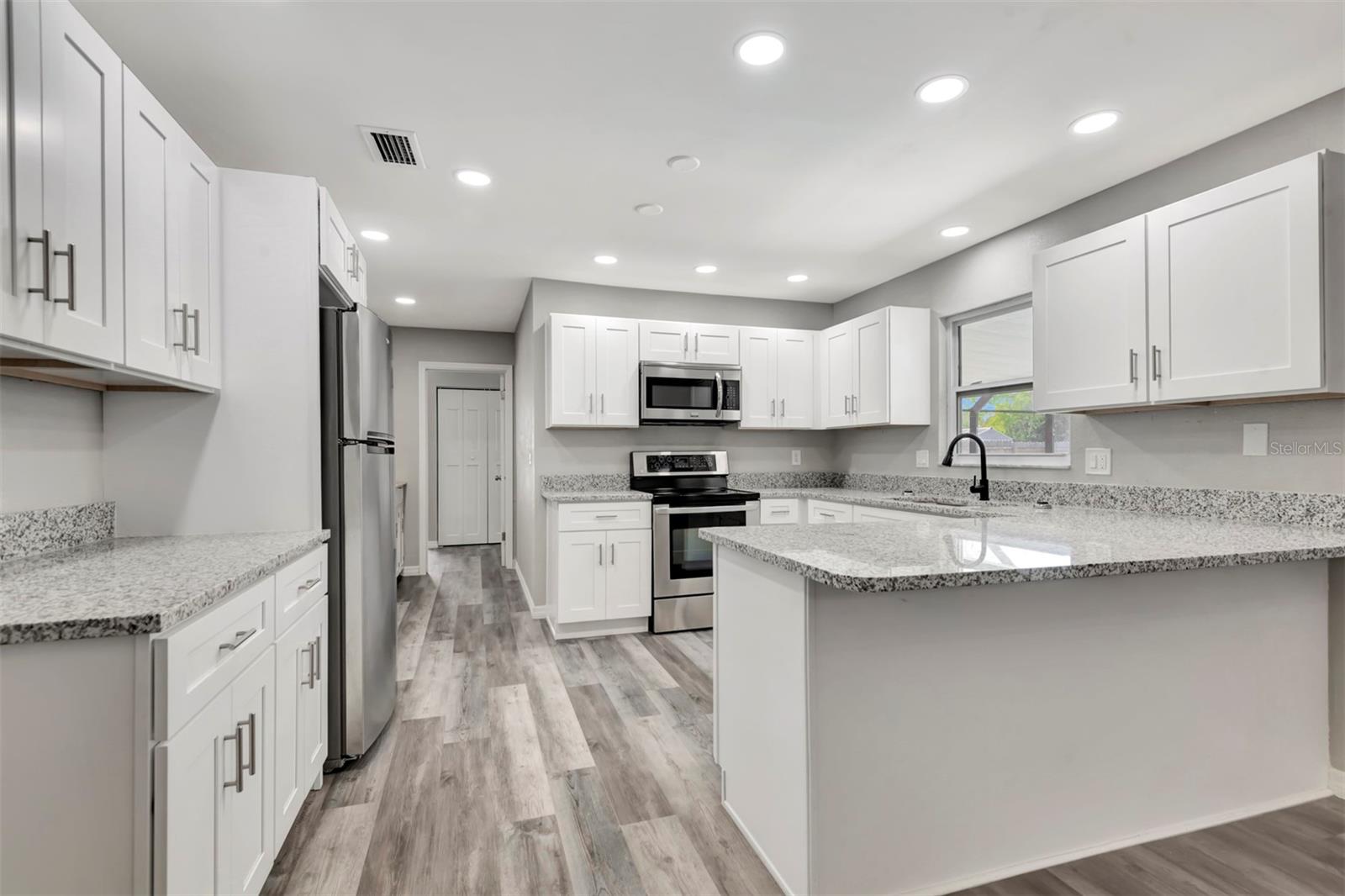 490 SPRUCEVIEW DR, PORT ORANGE, FL, 32127