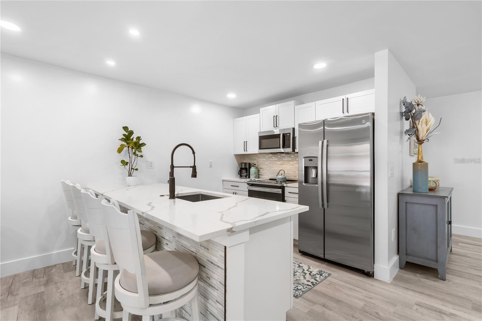3735 42ND WAY S #J, ST PETERSBURG, FL, 33711