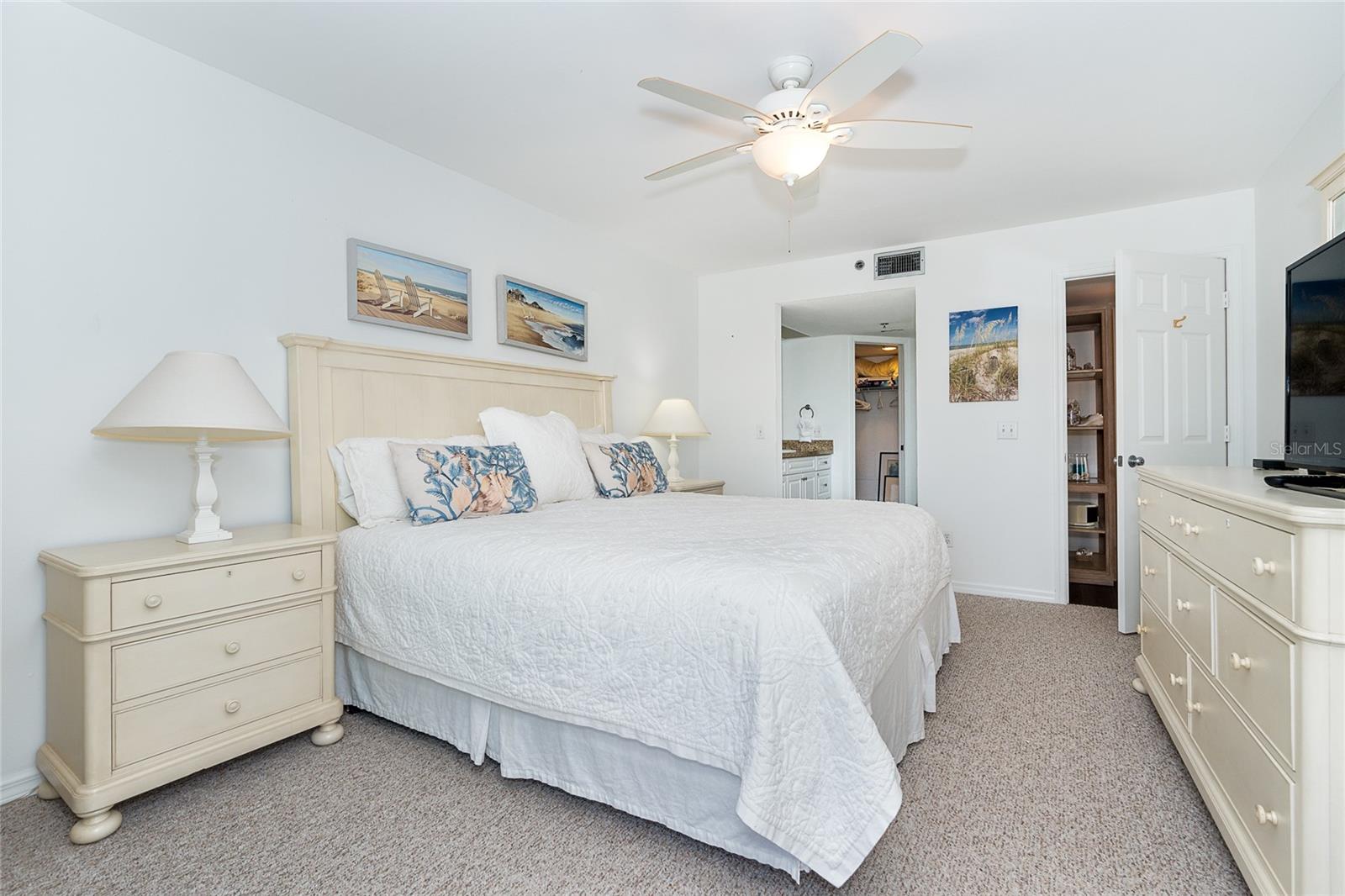 D6141445 Property Photo