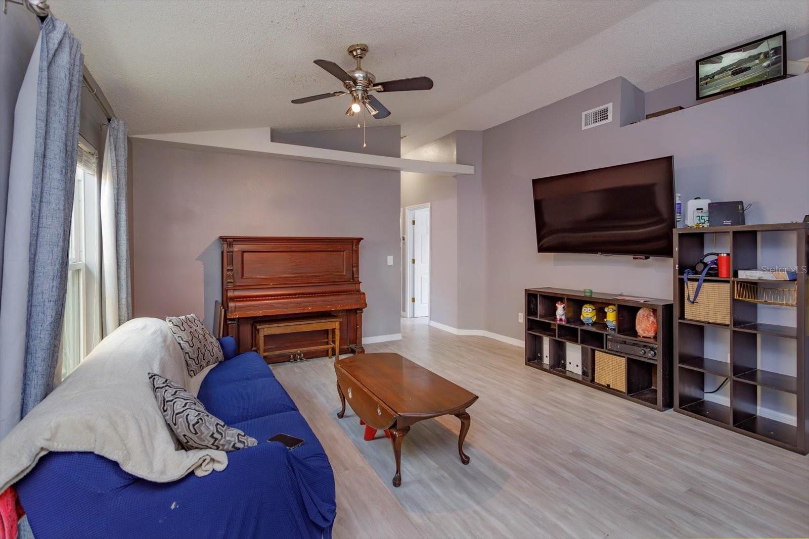 2585 DAFFADIL TER, SANFORD, FL, 32771