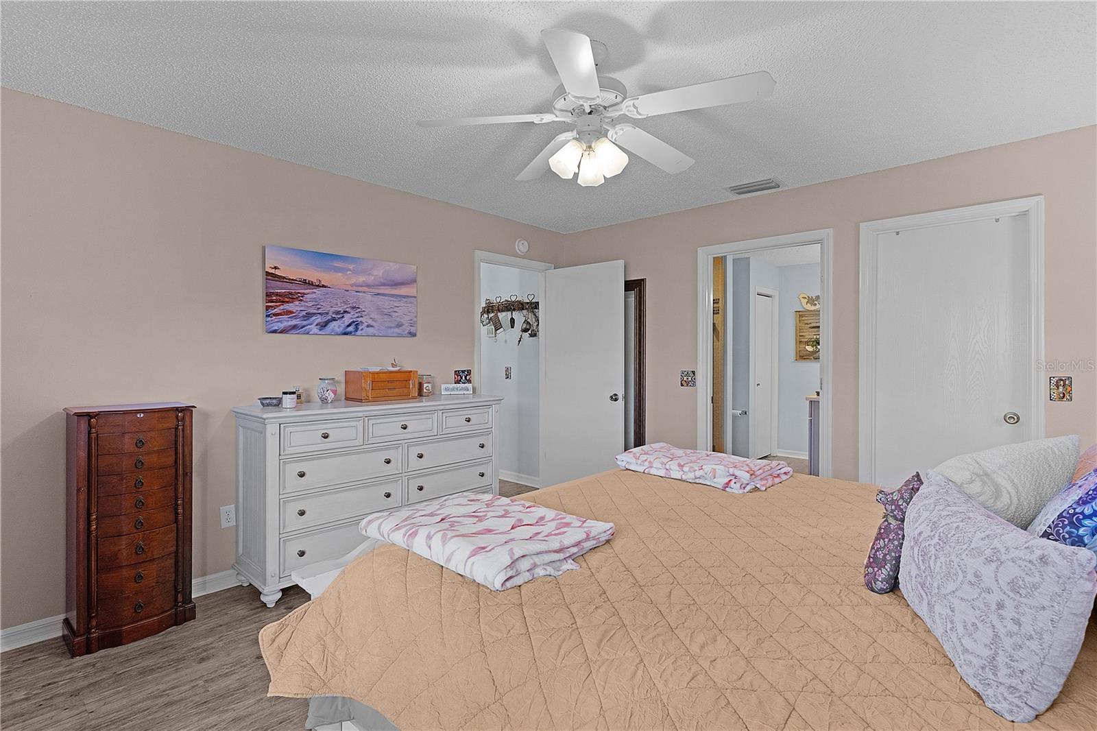 2716 BENAVIDES DR, THE VILLAGES, FL, 32162