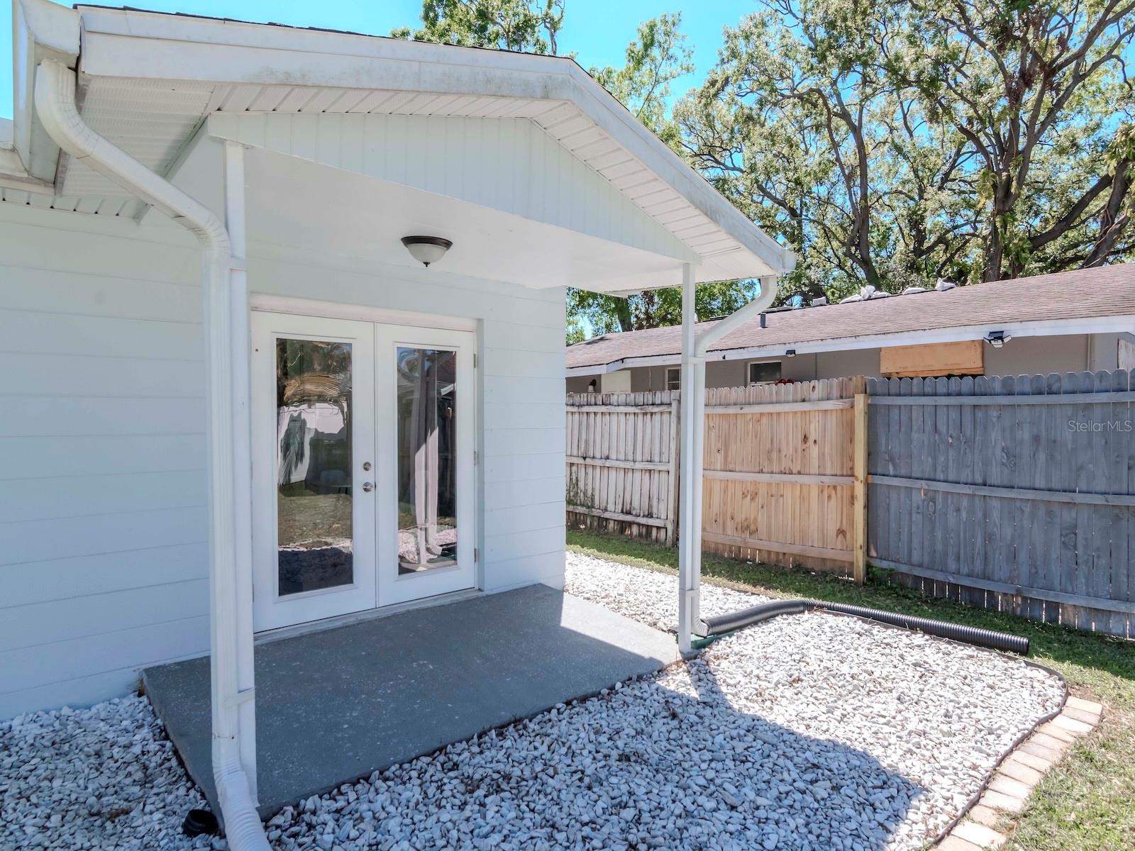 1735 W COMANCHE AVE, TAMPA, FL, 33603