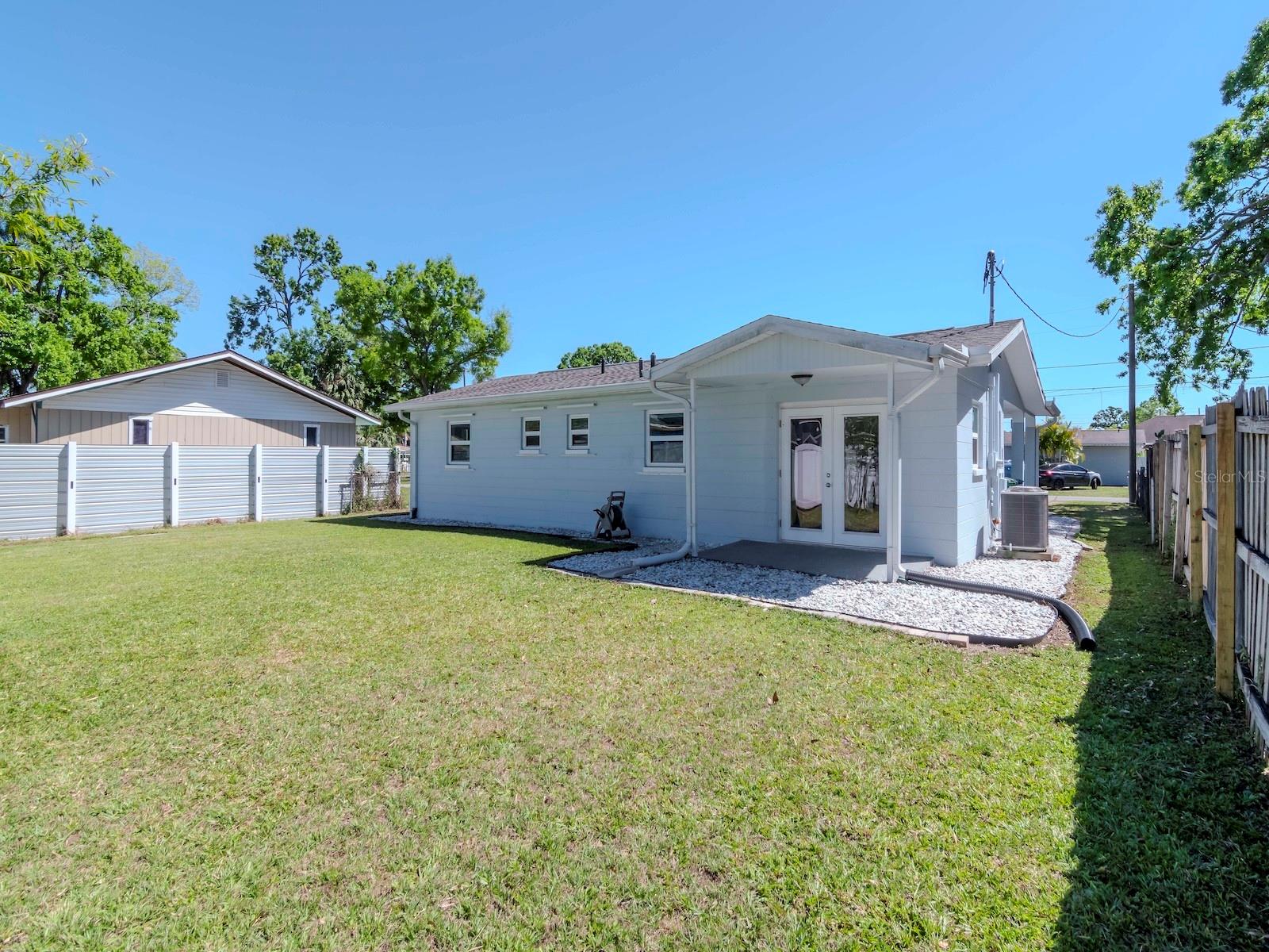 1735 W COMANCHE AVE, TAMPA, FL, 33603