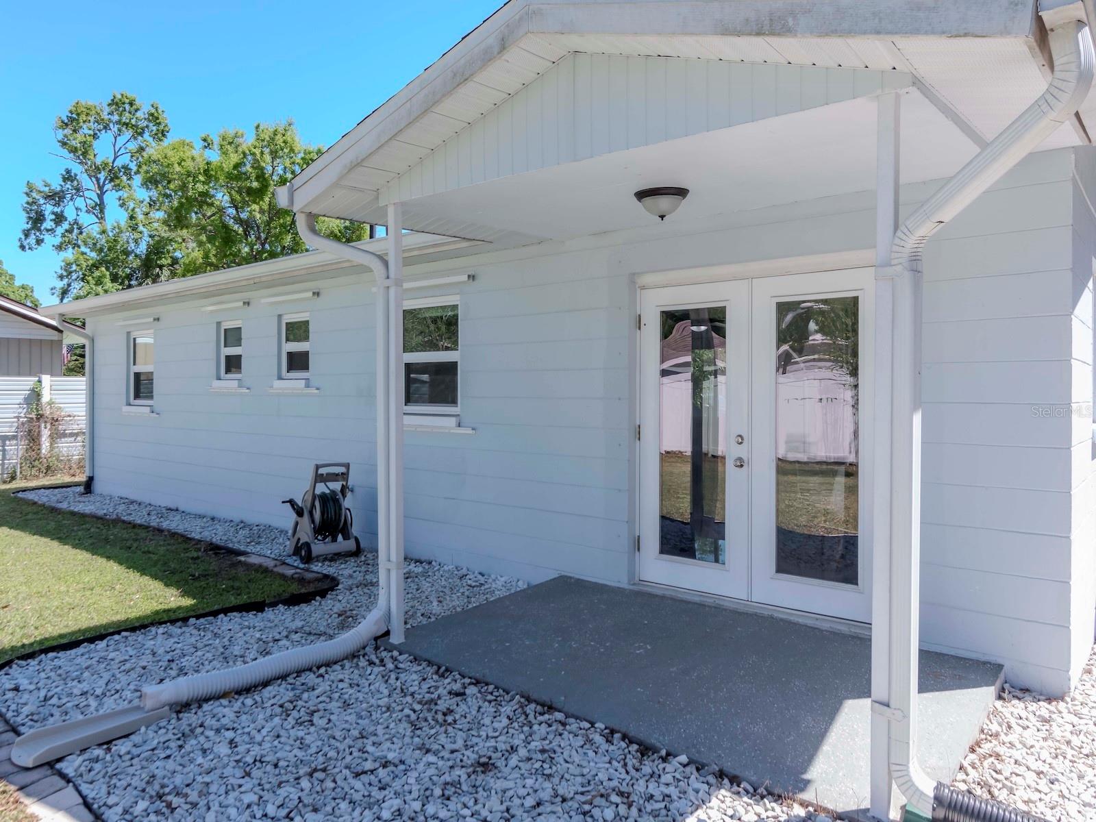1735 W COMANCHE AVE, TAMPA, FL, 33603
