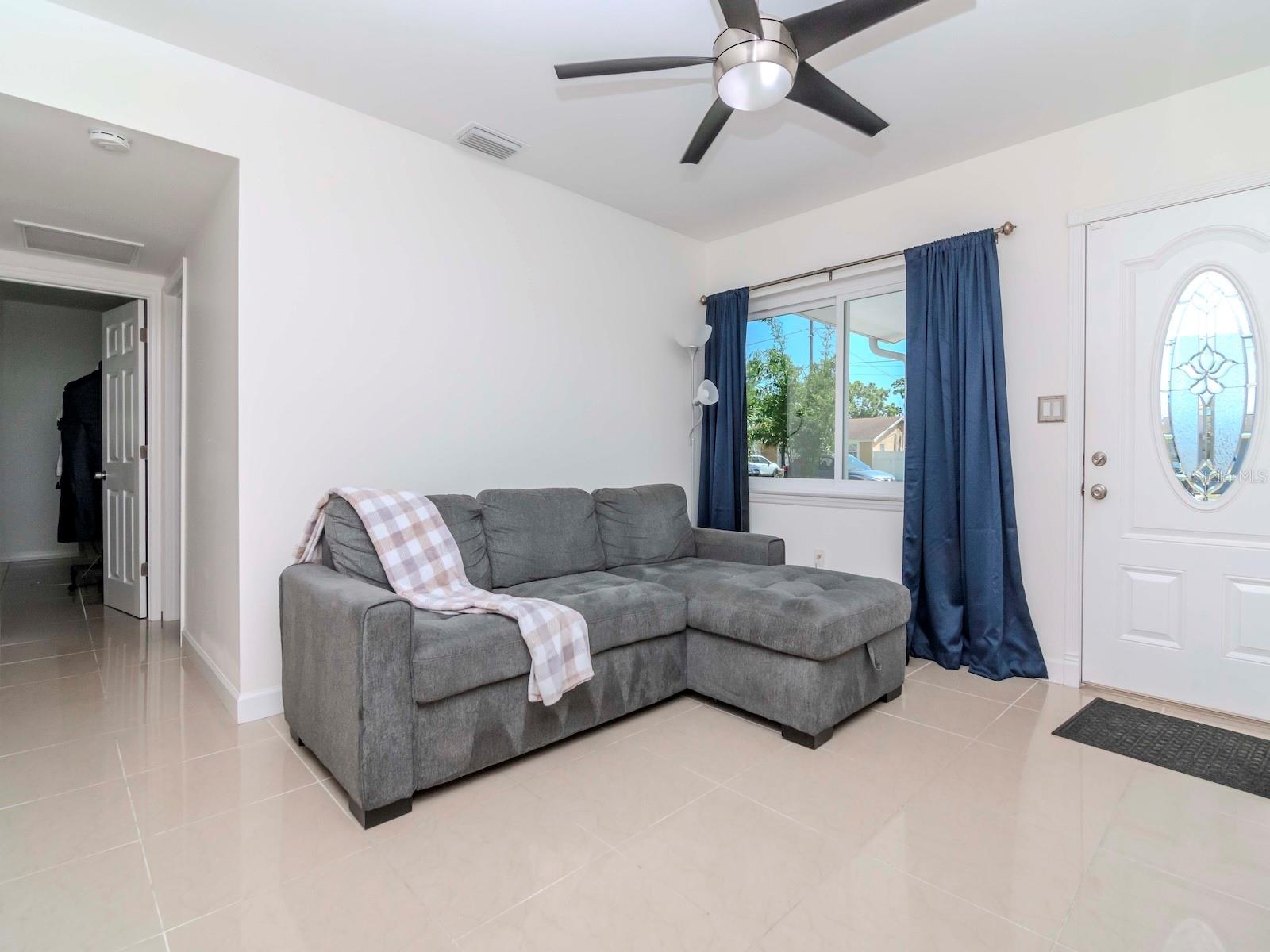 1735 W COMANCHE AVE, TAMPA, FL, 33603