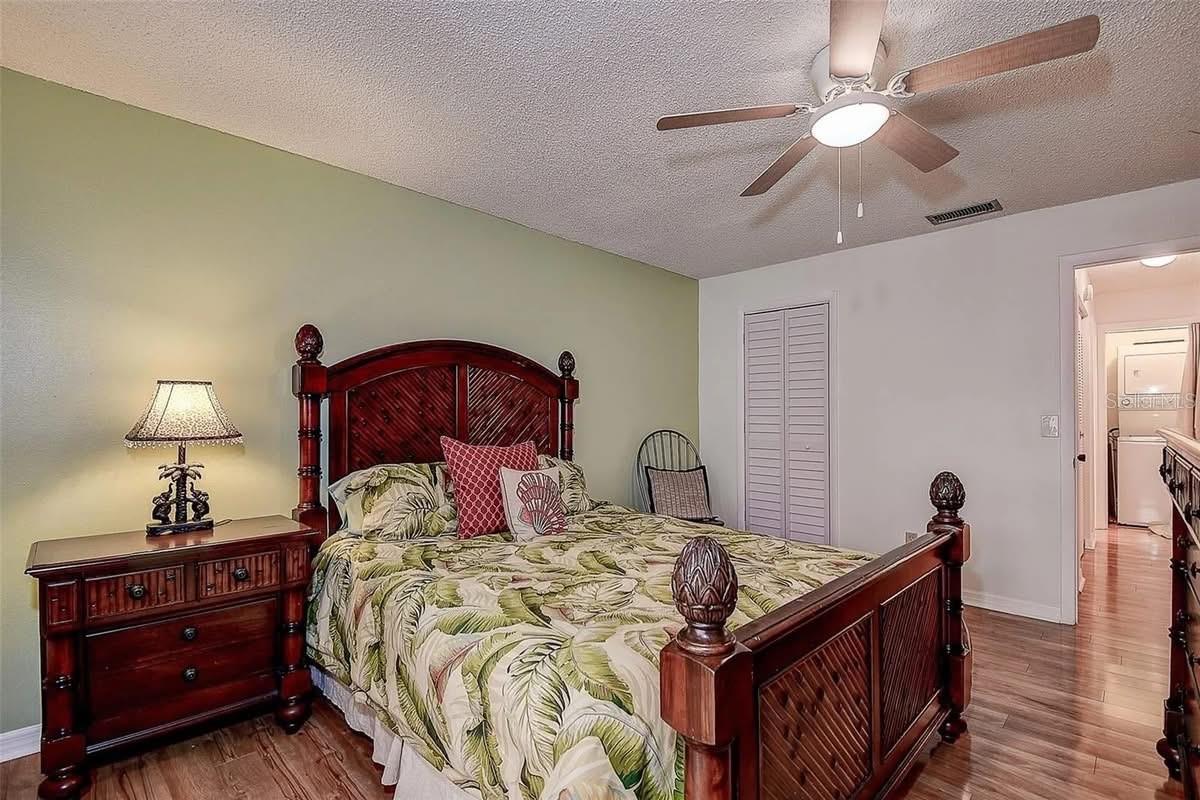 215 VALENCIA BLVD #208, LARGO, FL, 33770