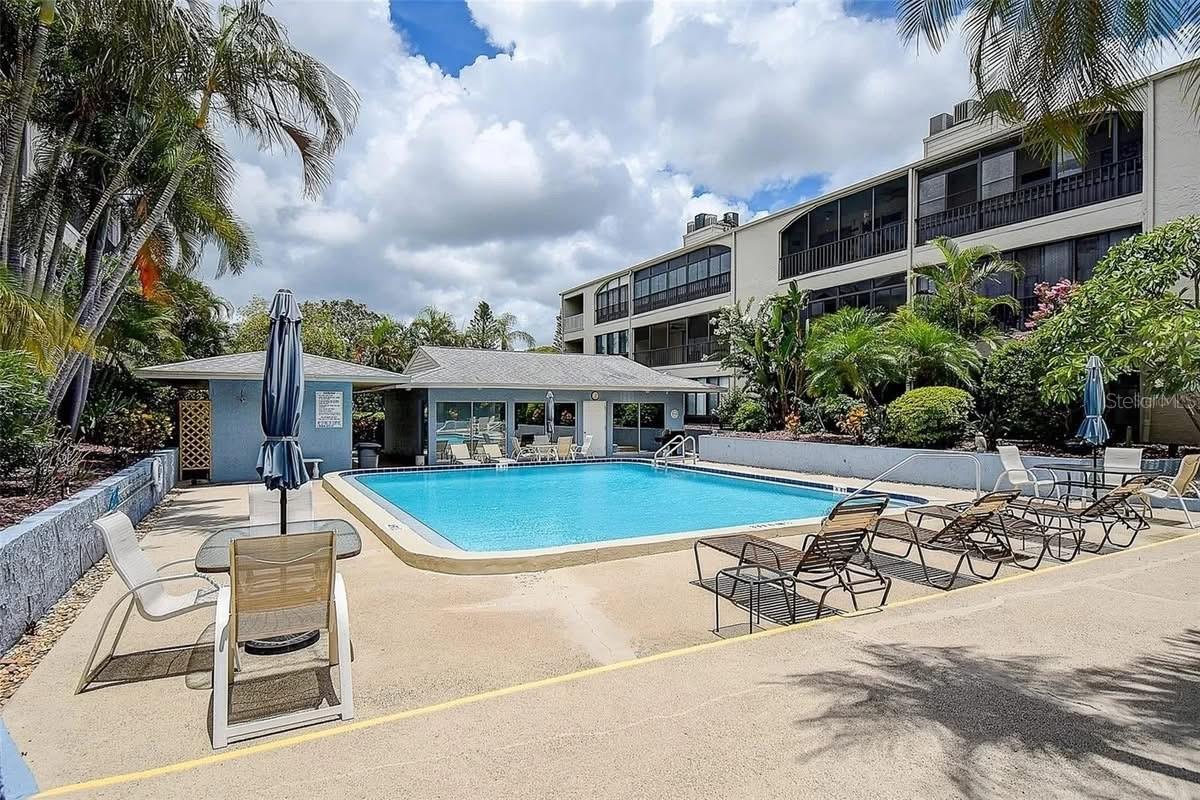 215 VALENCIA BLVD #208, LARGO, FL, 33770