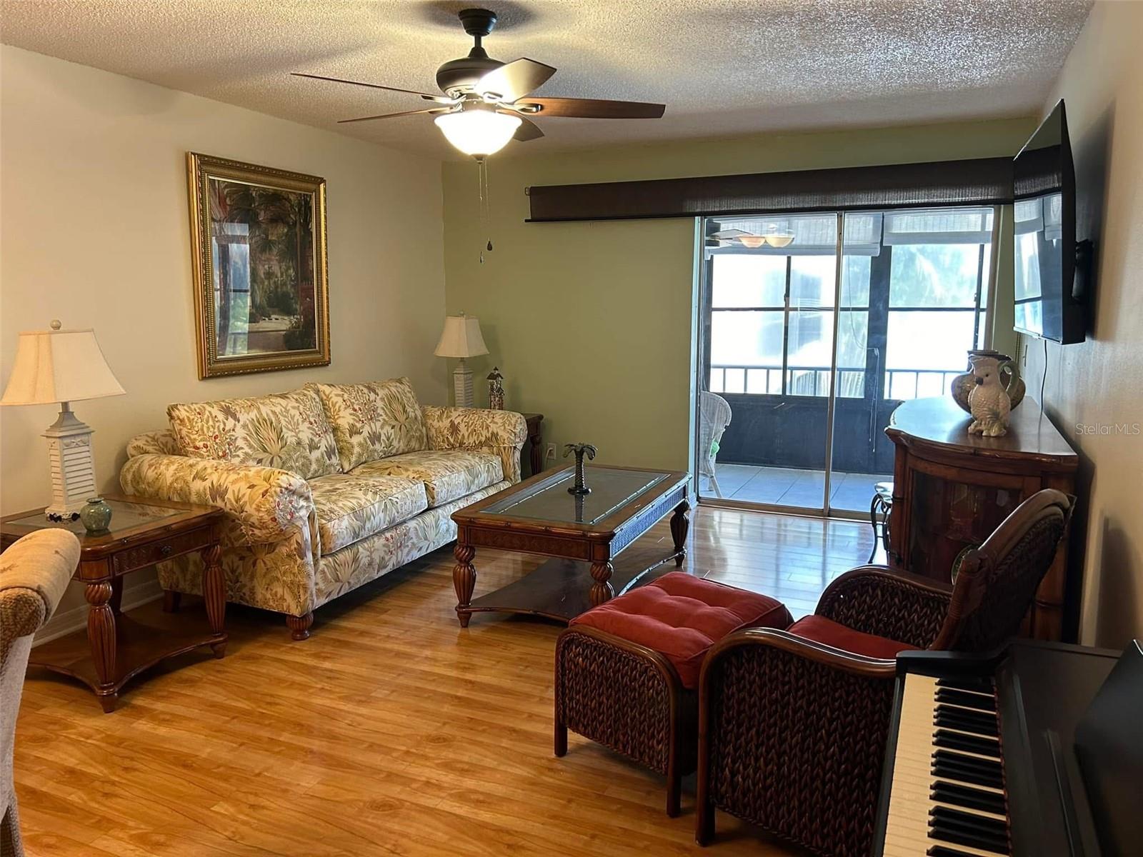 215 VALENCIA BLVD #208, LARGO, FL, 33770