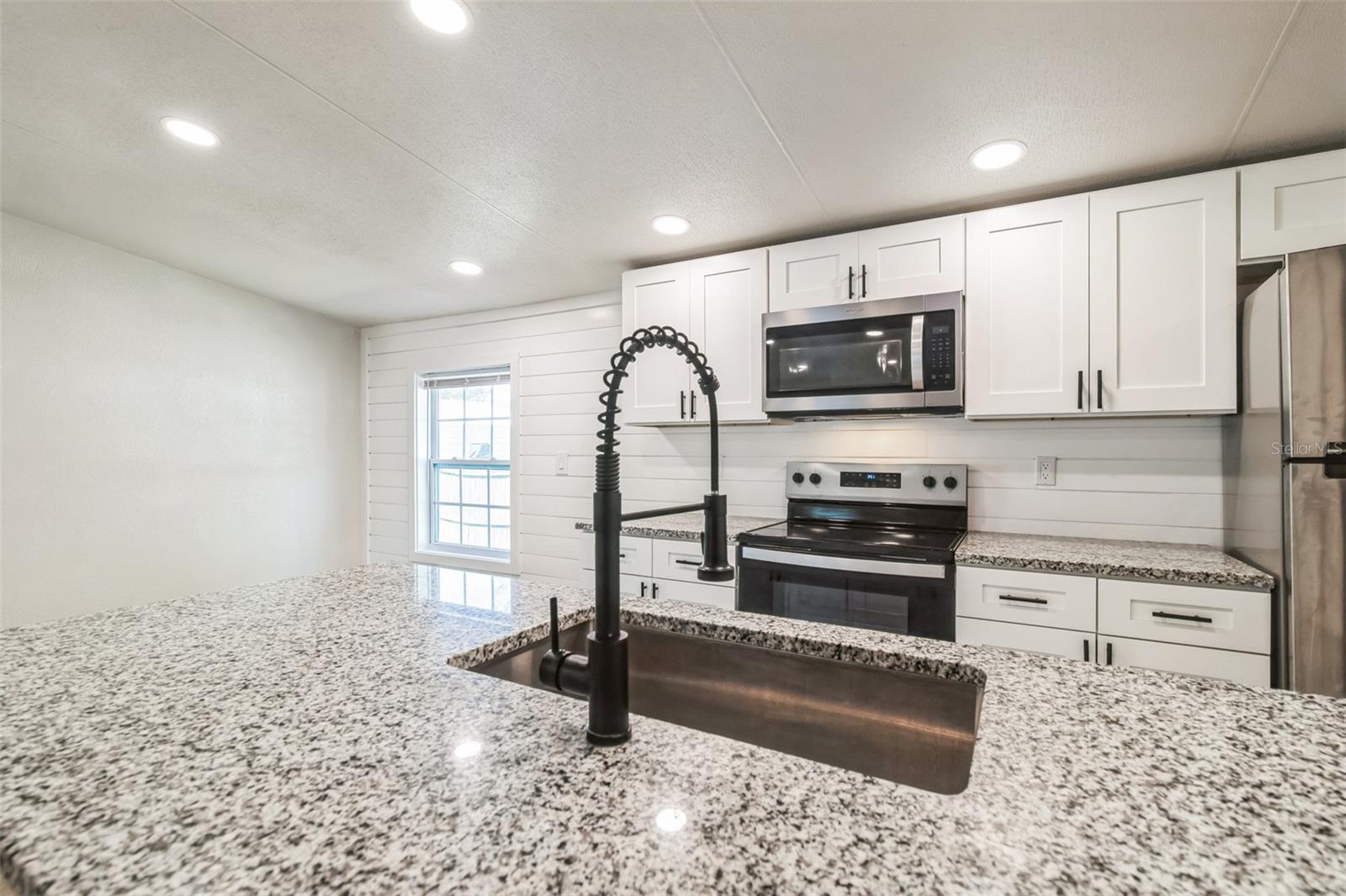 7140 N GOLDEN PT, HERNANDO, FL, 34442