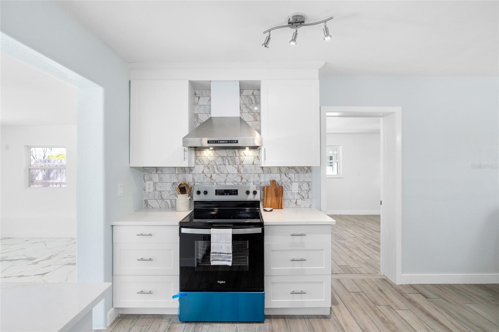 1827 NEVADA AVE NE, ST PETERSBURG, FL, 33703