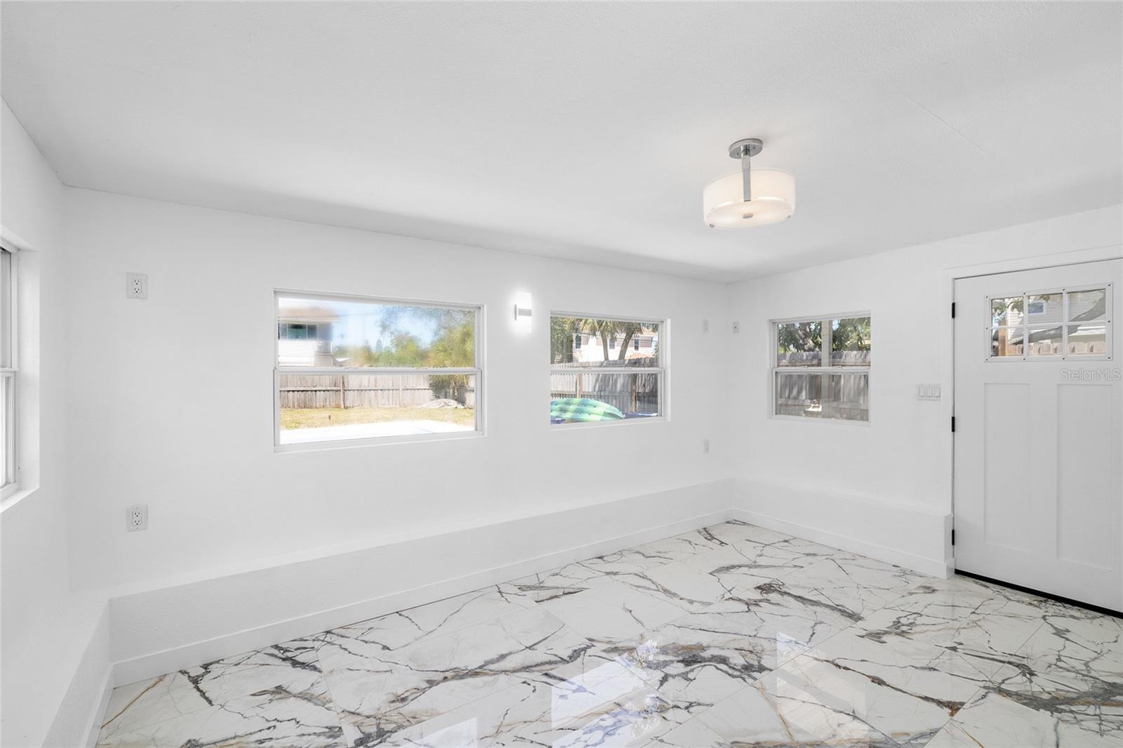 1827 NEVADA AVE NE, ST PETERSBURG, FL, 33703