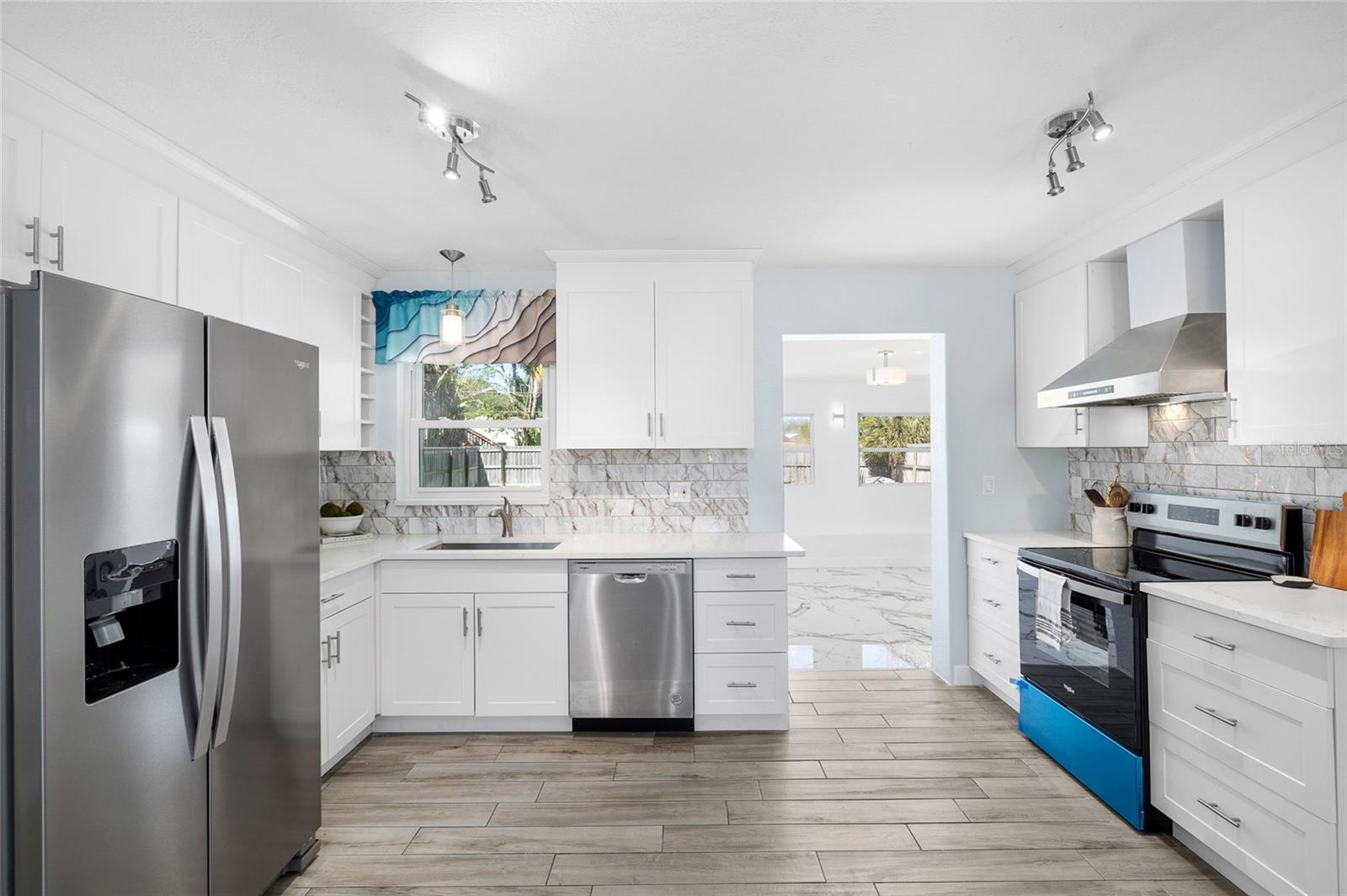 1827 NEVADA AVE NE, ST PETERSBURG, FL, 33703