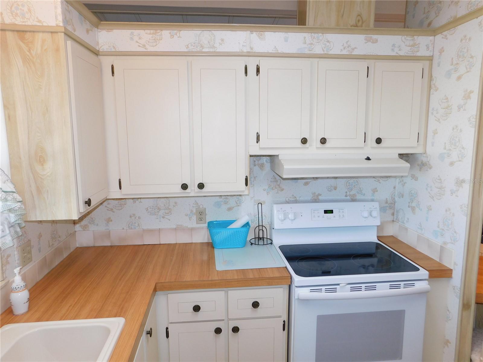 5546 BENTON ST, ZEPHYRHILLS, FL, 33542