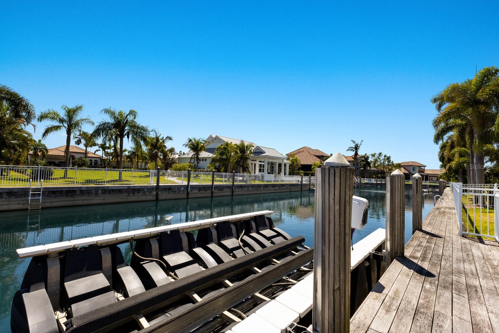 541 FORE DR, BRADENTON, FL, 34208
