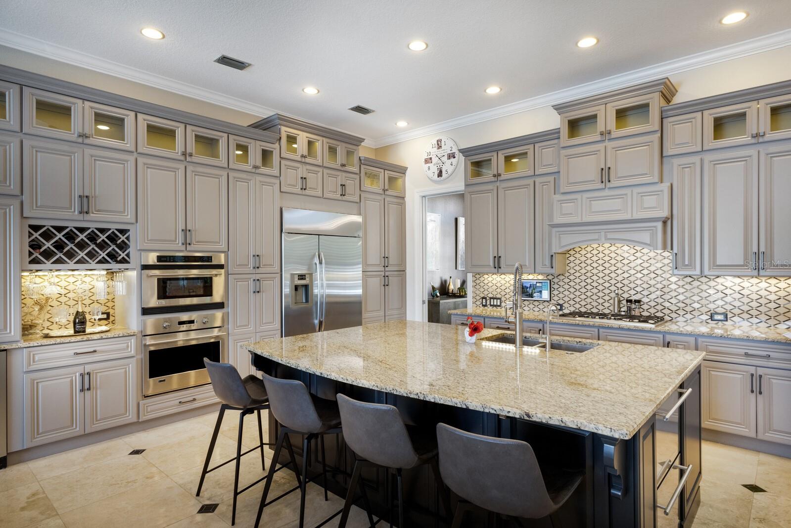 541 FORE DR, BRADENTON, FL, 34208