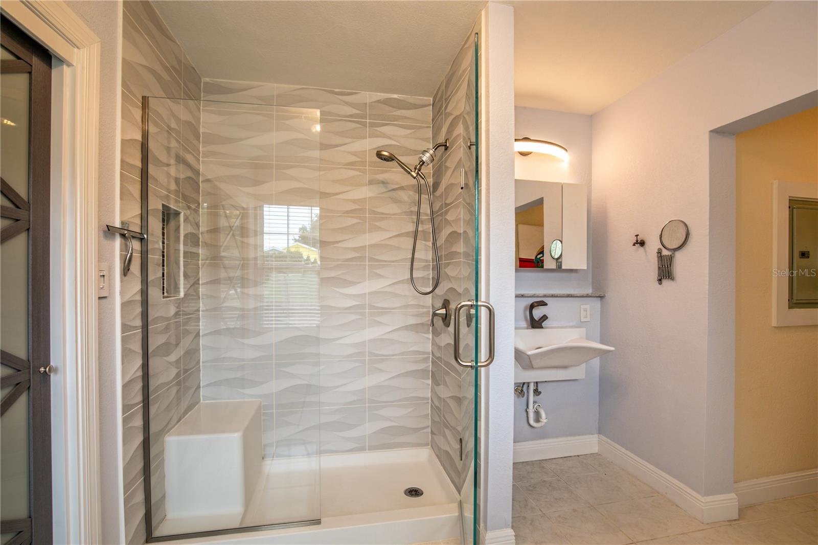 809 POINSETTIA DR, EUSTIS, FL, 32726