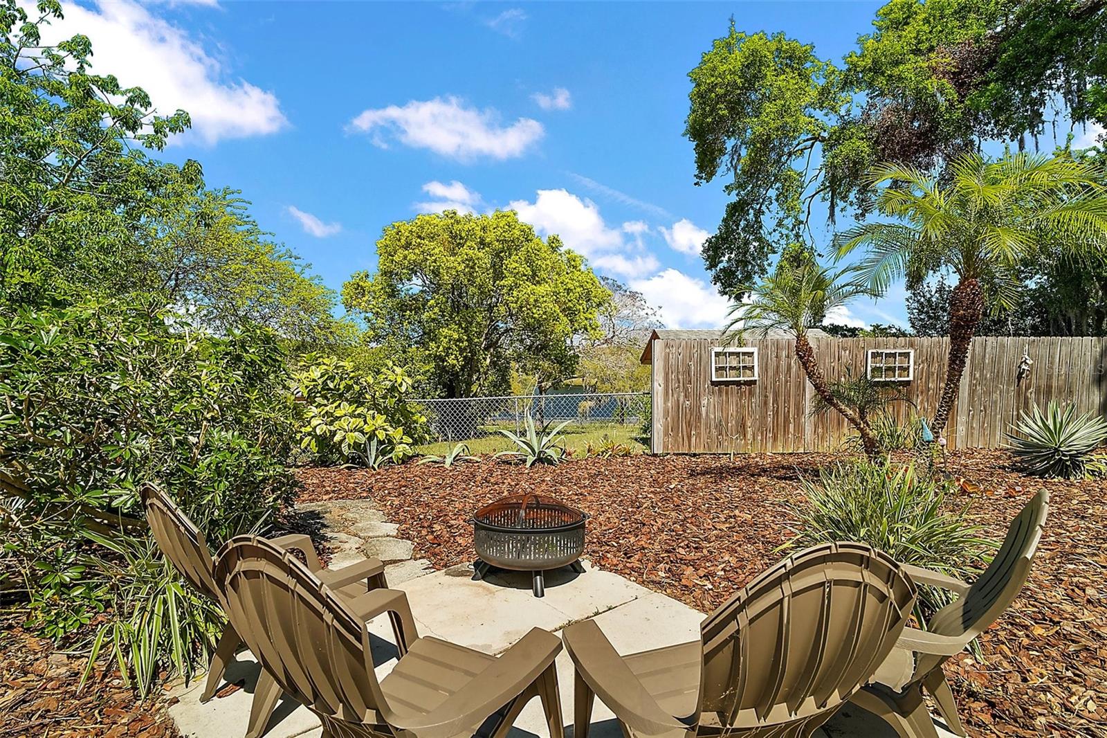 809 POINSETTIA DR, EUSTIS, FL, 32726