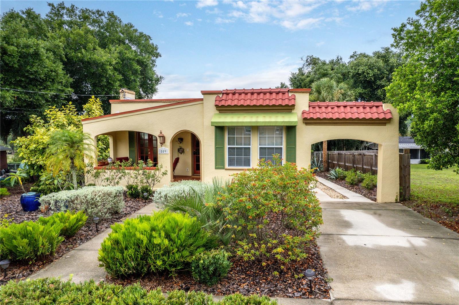 809 POINSETTIA DR, EUSTIS, FL, 32726