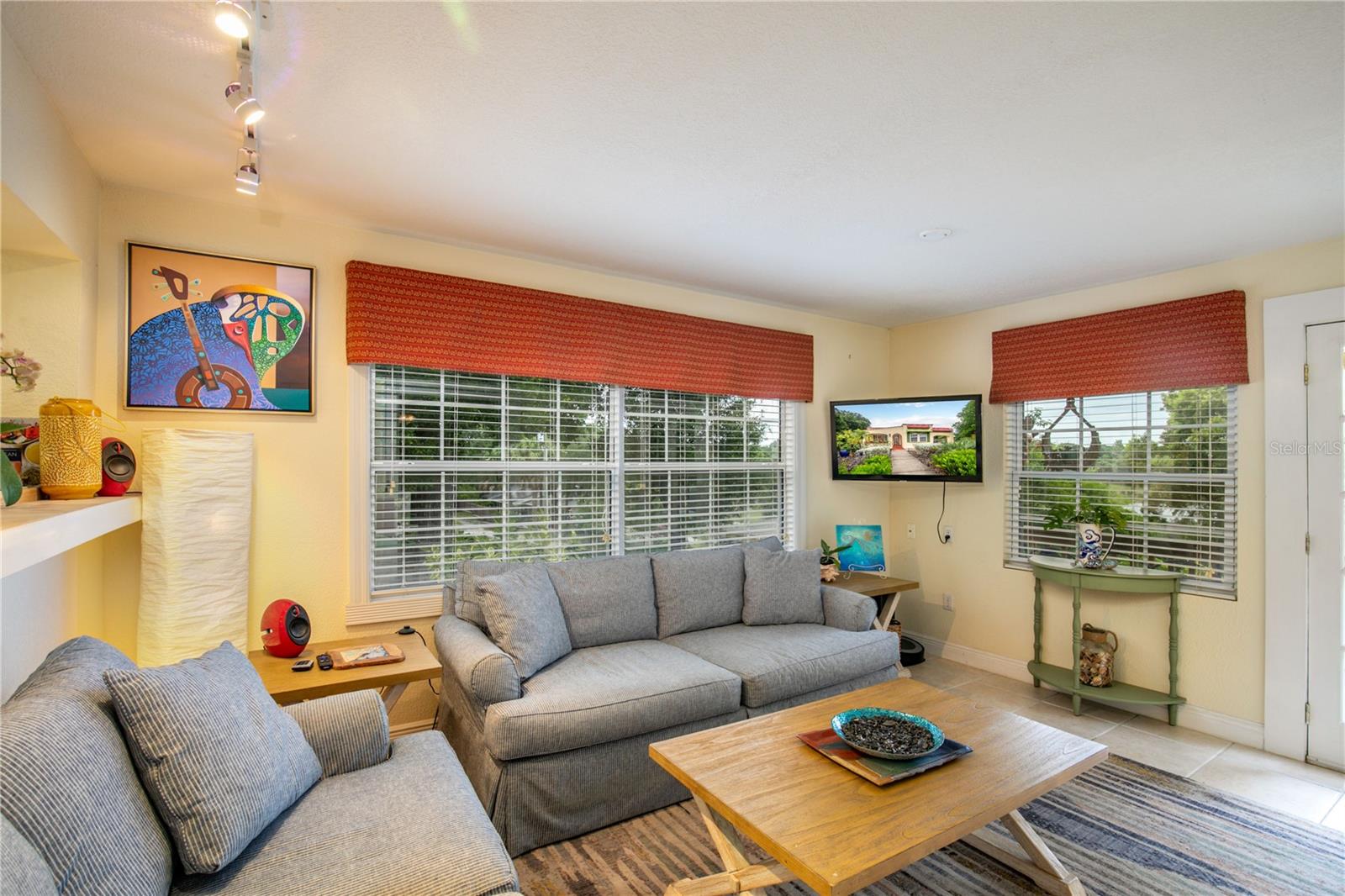 809 POINSETTIA DR, EUSTIS, FL, 32726