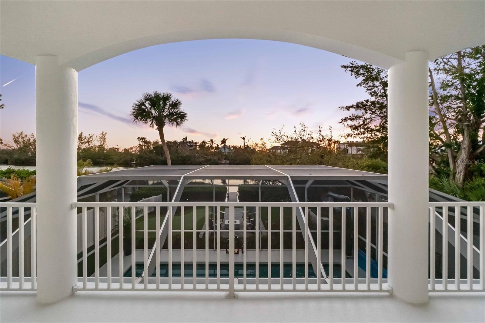 8258 MIDNIGHT PASS RD, SARASOTA, FL, 34242