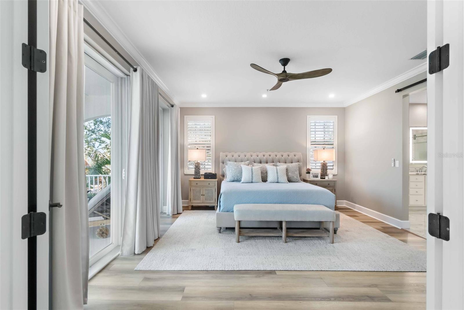 8258 MIDNIGHT PASS RD, SARASOTA, FL, 34242