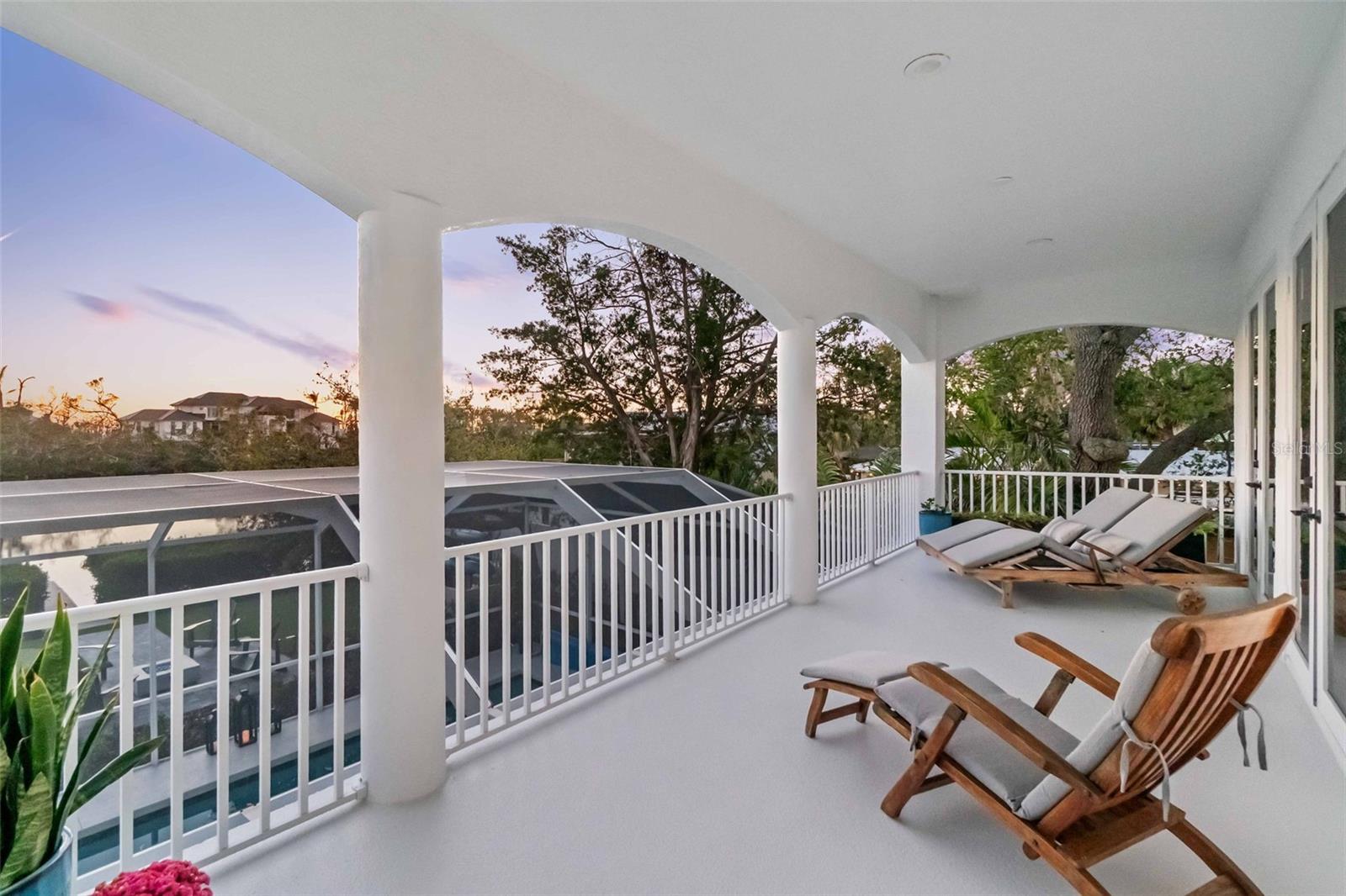 8258 MIDNIGHT PASS RD, SARASOTA, FL, 34242