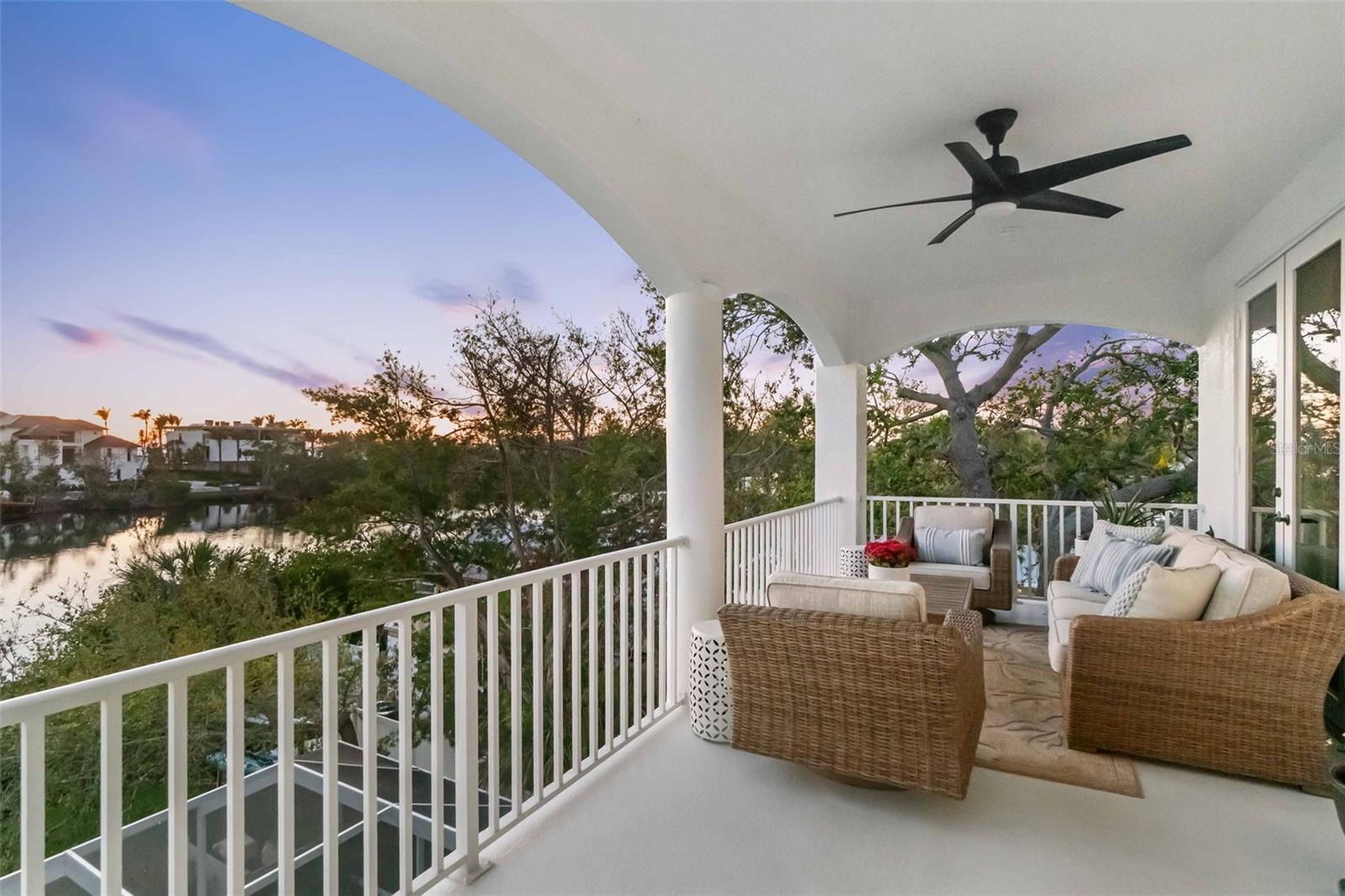 8258 MIDNIGHT PASS RD, SARASOTA, FL, 34242