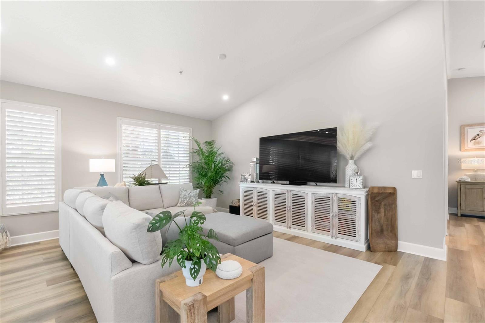 8258 MIDNIGHT PASS RD, SARASOTA, FL, 34242