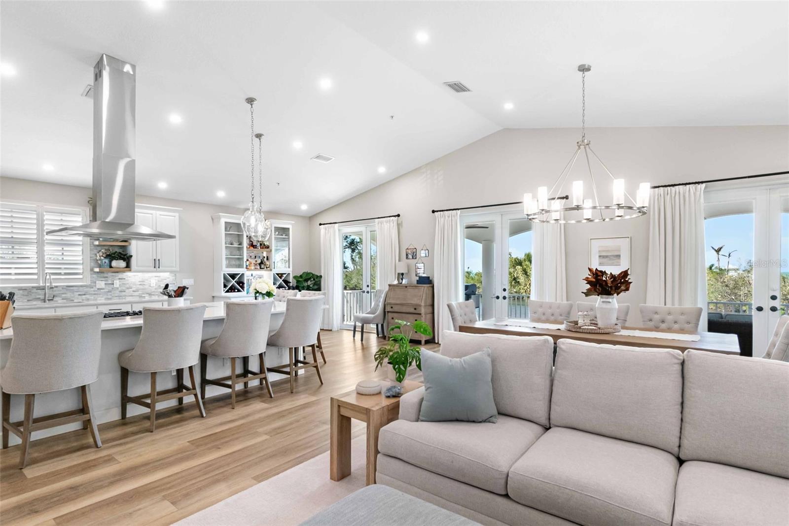 8258 MIDNIGHT PASS RD, SARASOTA, FL, 34242