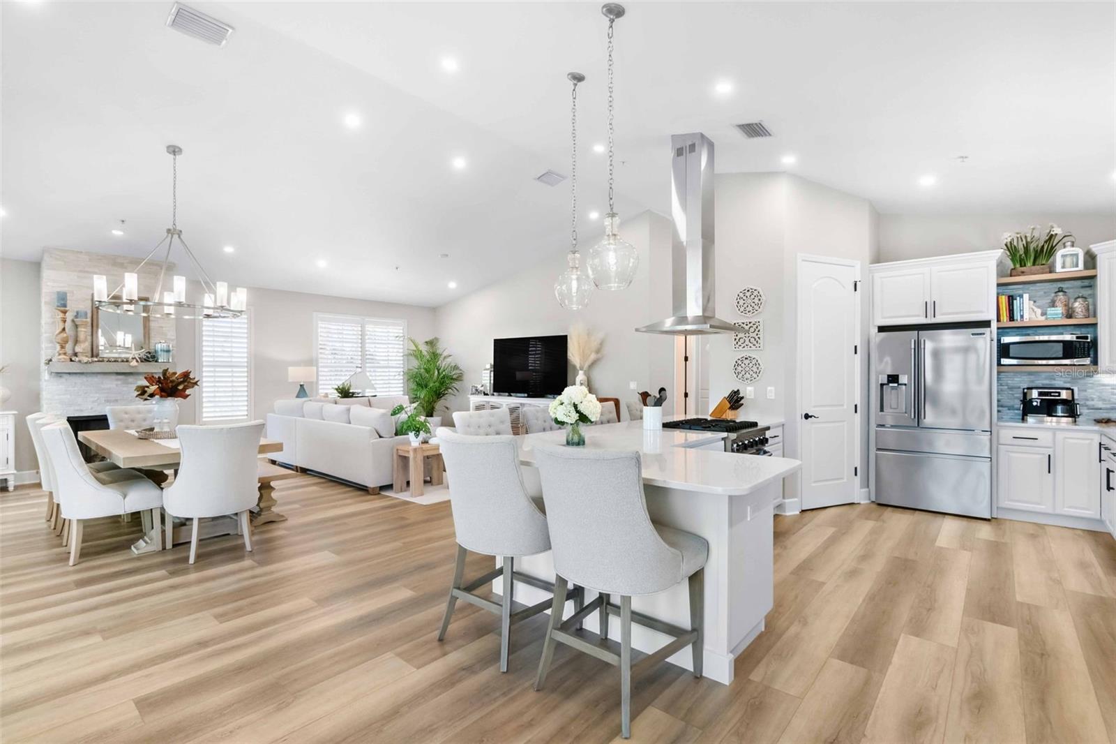 8258 MIDNIGHT PASS RD, SARASOTA, FL, 34242