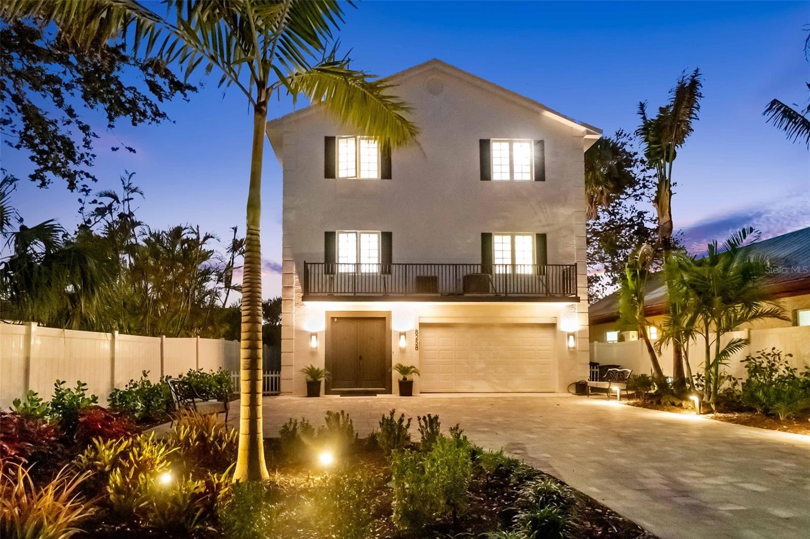 8258 MIDNIGHT PASS RD, SARASOTA, FL, 34242