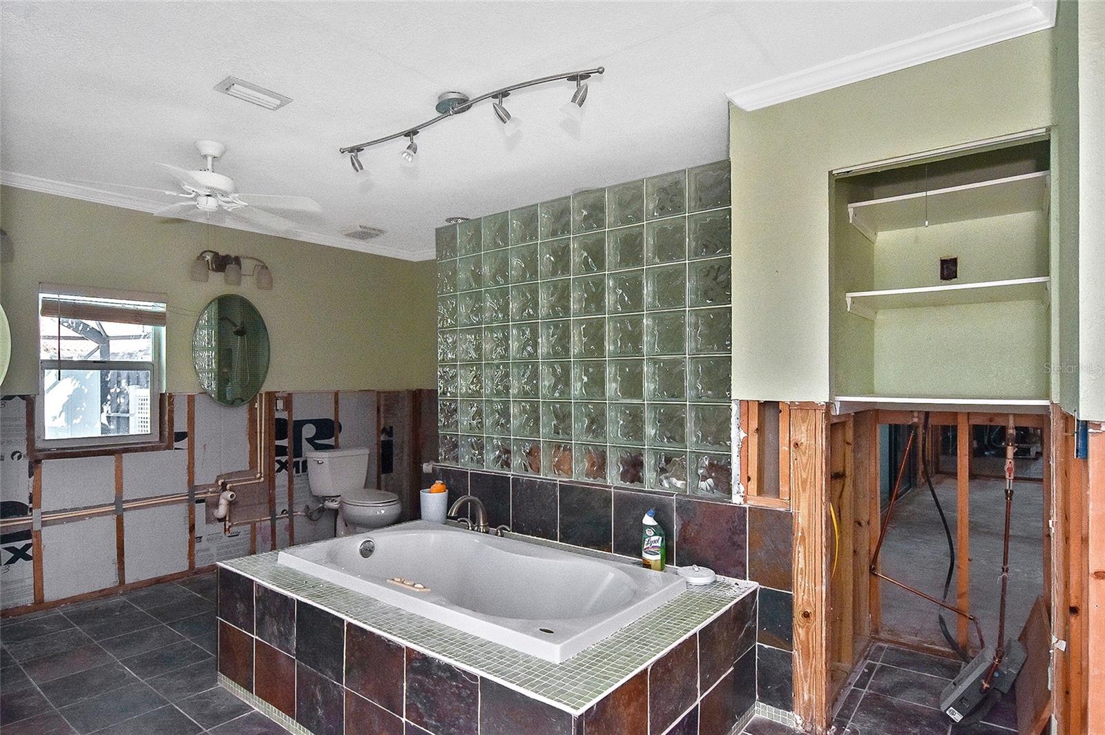 104 GRAHAM ST SE, PORT CHARLOTTE, FL, 33952