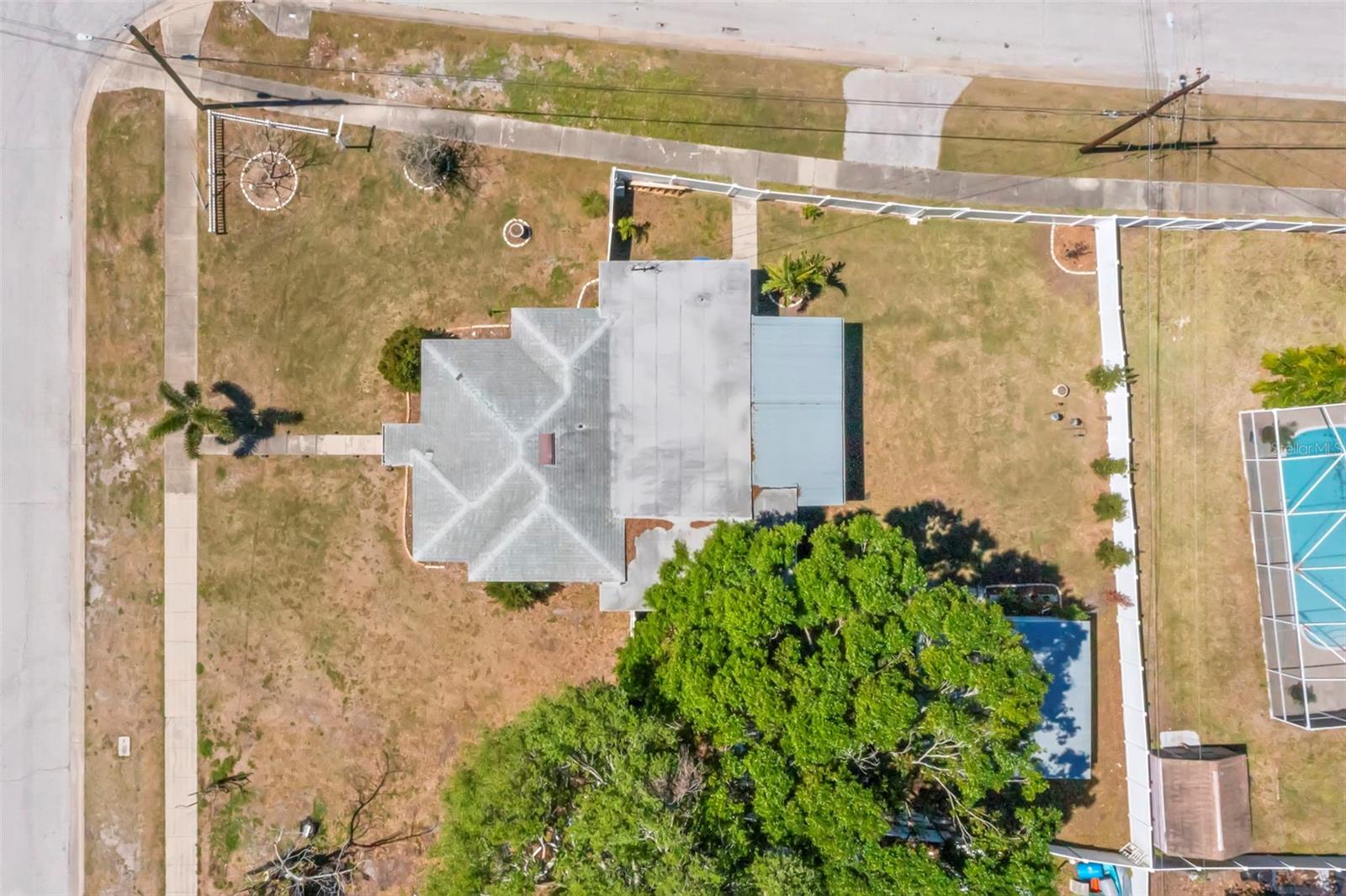 501 61ST AVE NE, ST PETERSBURG, FL, 33703