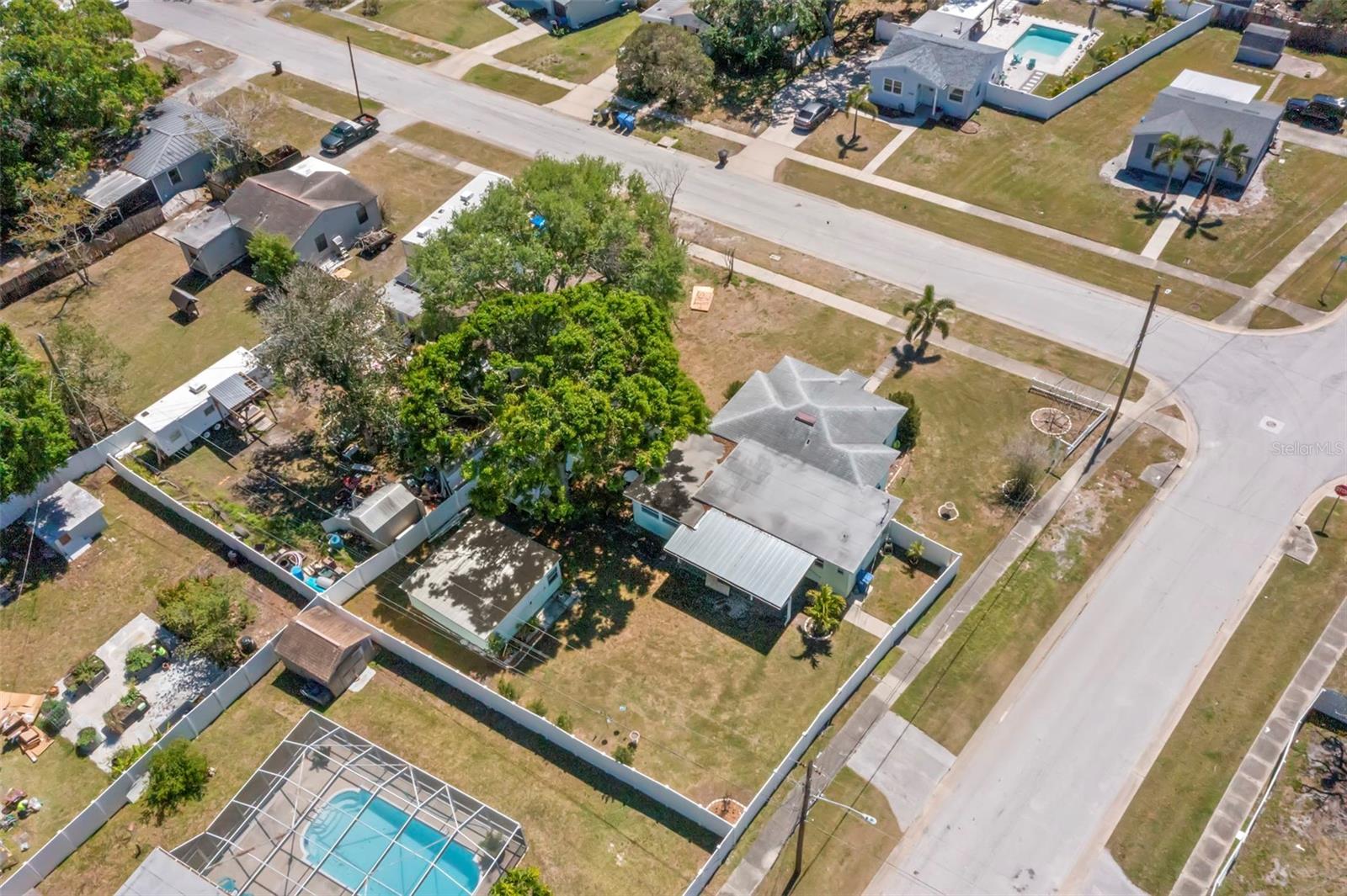 501 61ST AVE NE, ST PETERSBURG, FL, 33703